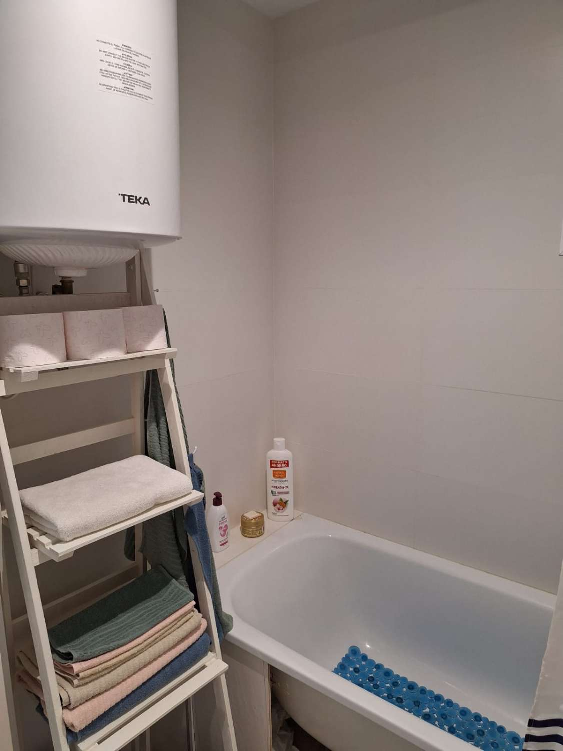 VAKKER LEILIGHET MED HAVUTSIKT TIL SALGS I ARROYO DE LA MIEL (BENALMADENA)