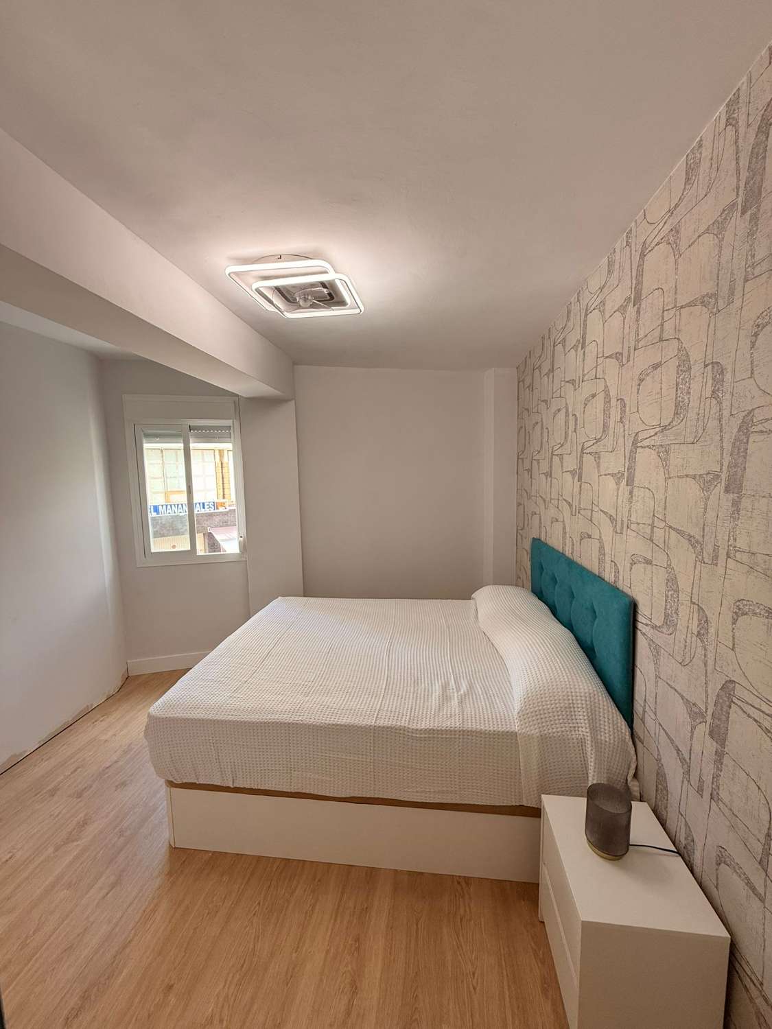 SE ALQUILA DE 1.10.25-31.5.26 BONITO APARTAMENTO TOTAMENTE REFORMADO EN CENTRO DE TORREMOLINOS