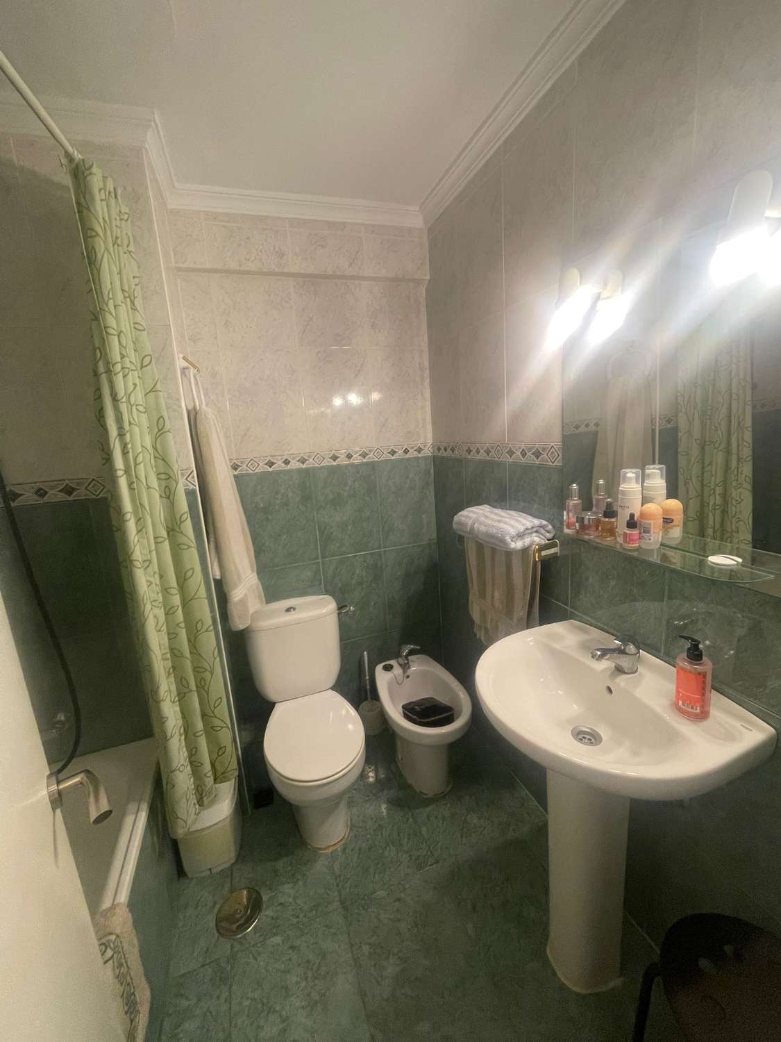 SE ALQUILA HASTA  30.06.26 y DESDE 1.09.26-30.6.27  BONITO APARTAMENTO DE 1 DORMITORIO EN ARROYO DE LA MIEL (BENALMADENA)