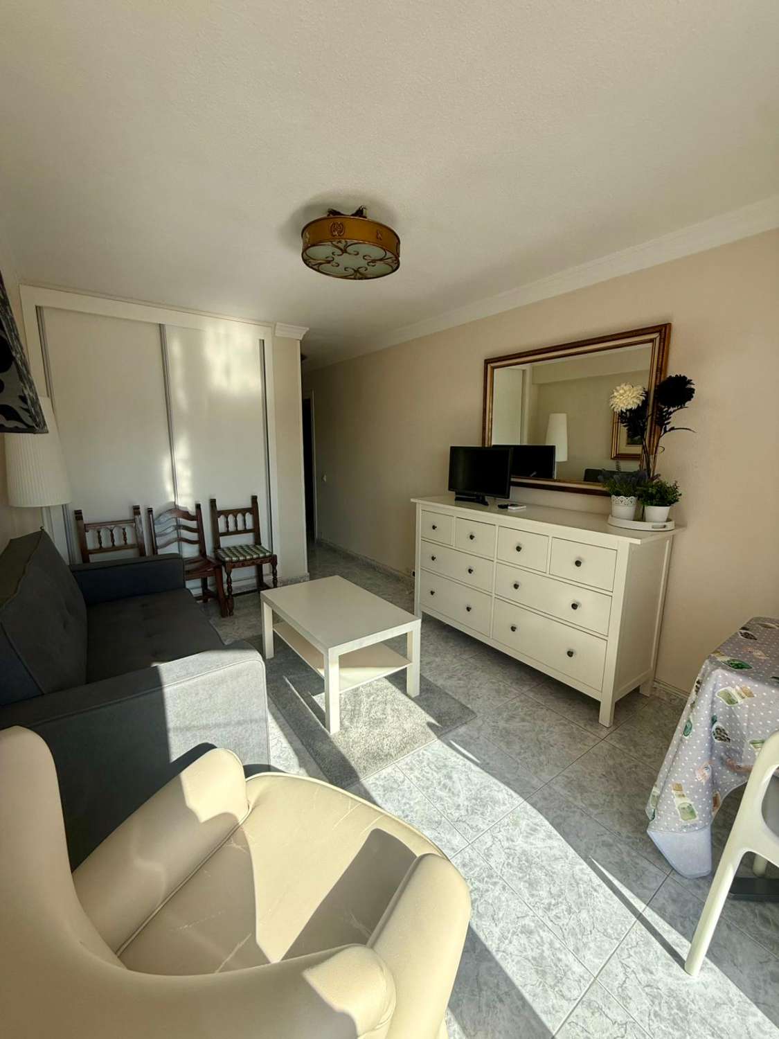SE ALQUILA HASTA  30.06.26 y DESDE 1.09.26-30.6.27  BONITO APARTAMENTO DE 1 DORMITORIO EN ARROYO DE LA MIEL (BENALMADENA)