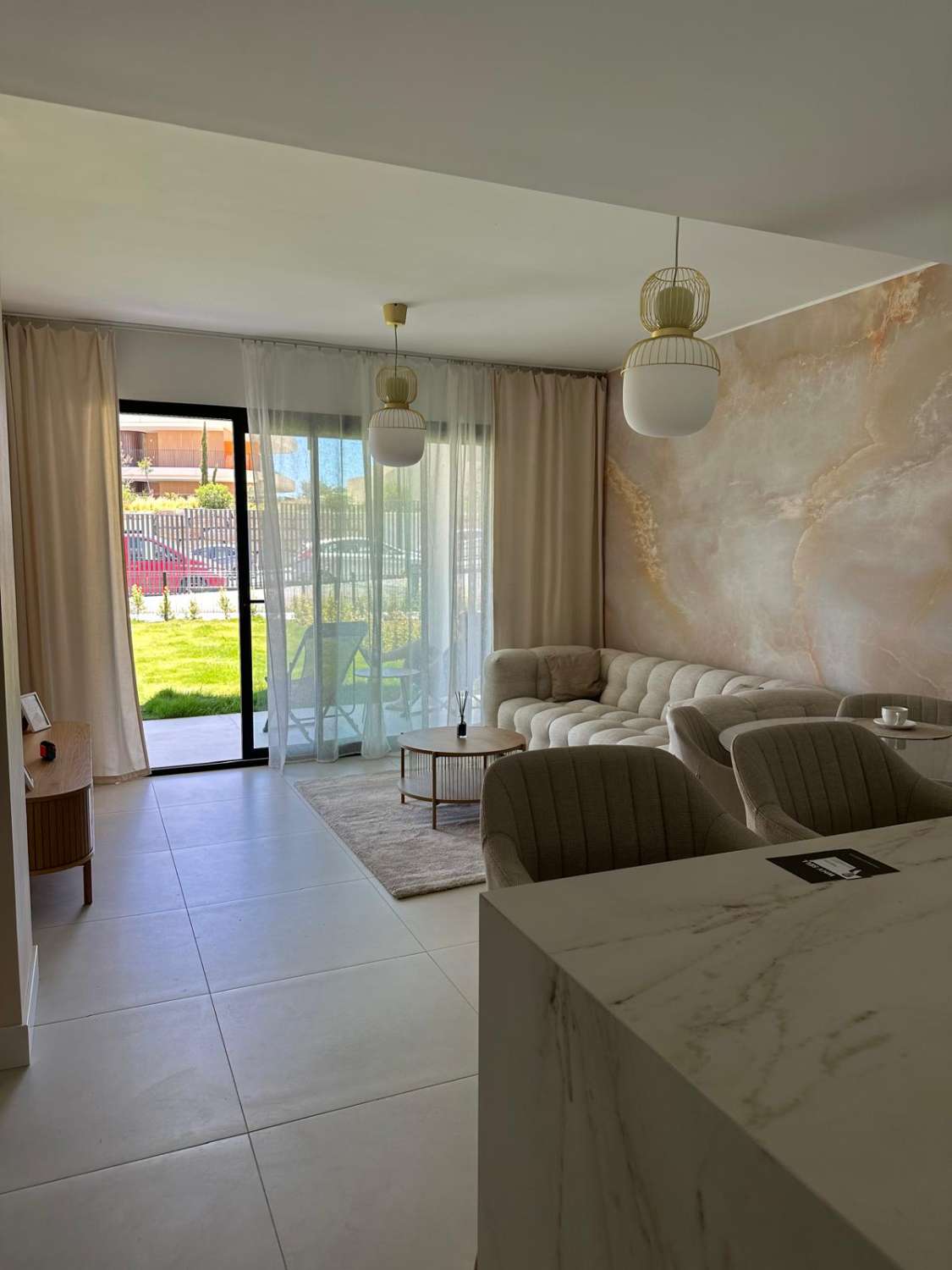 LARGA TEMPORADA-SE ALQUILA DESDE AHORA PRECIOSO APARTAMENTO EN URBANIZACIÓN DE LUJO, FUENGIROLA.