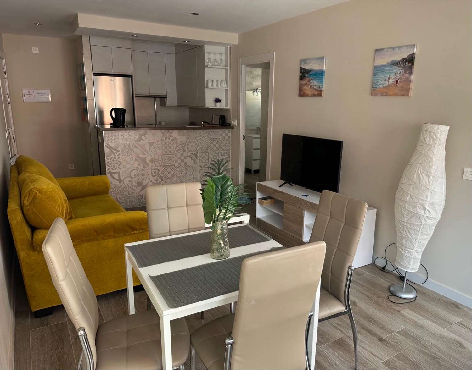 SE ALQUILA DESDE AHORA HASTA 30.6.26 BONITO APARTAMENTO EN  TORREMOLINOS CENTRO