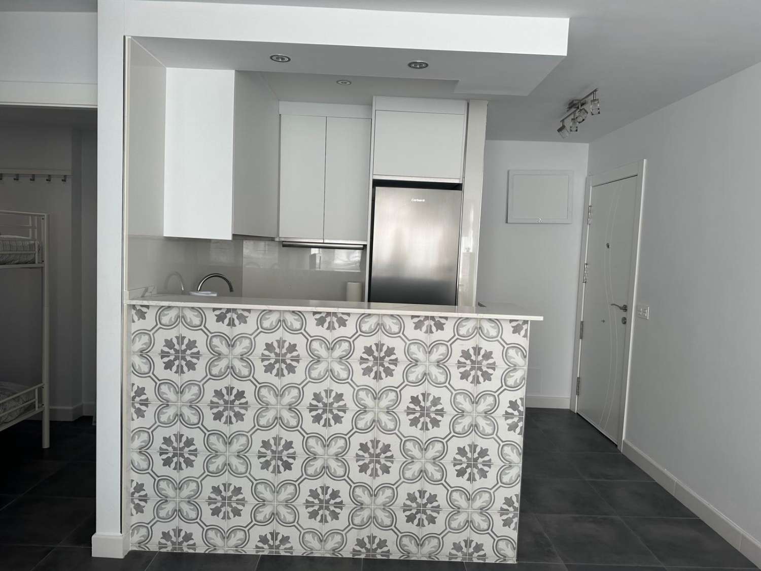 SE ALQUILA DESDE AHORA HASTA 30.6.26 BONITO APARTAMENTO EN  TORREMOLINOS CENTRO