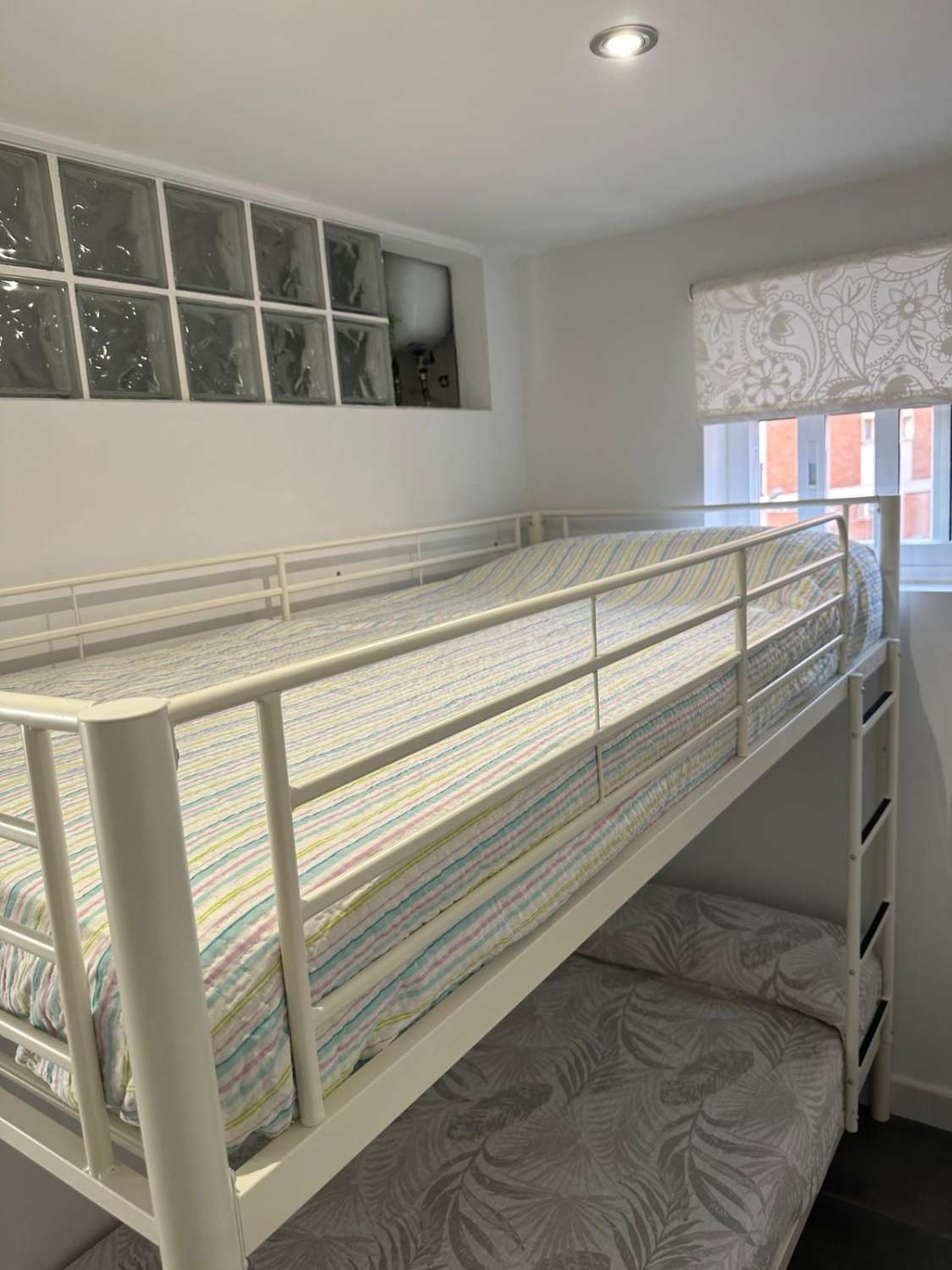 SE ALQUILA DESDE AHORA HASTA 30.6.26 BONITO APARTAMENTO EN  TORREMOLINOS CENTRO