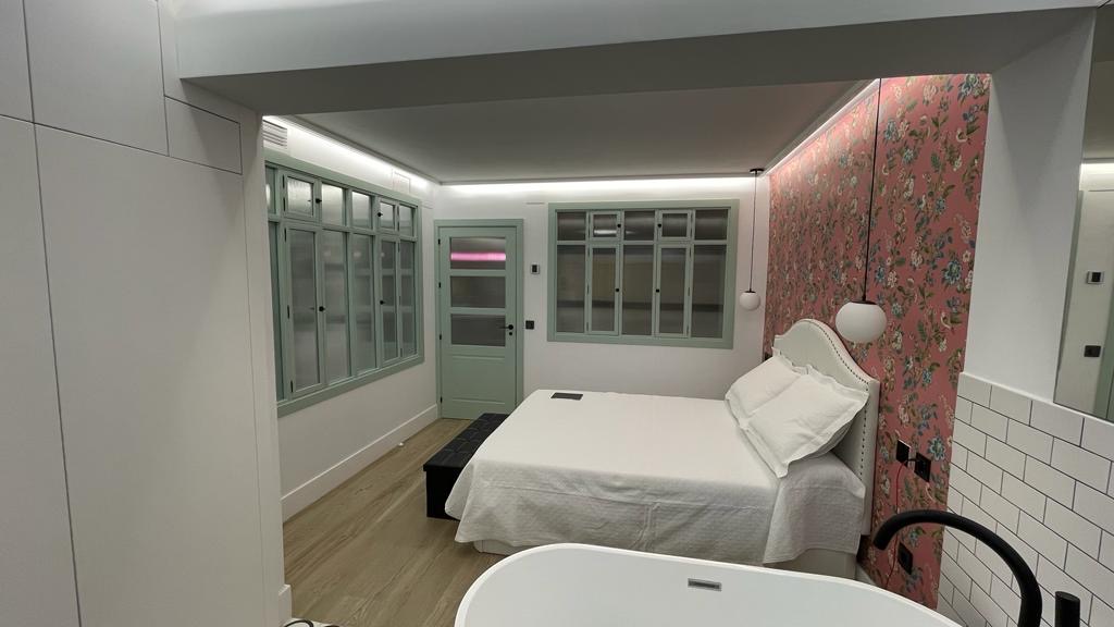 SE ALQUILA DESDE AHORA HASTA 30.6.26  Y desde 01/09/2026 hasta 30/06/2027 PRECIOSO APARTAMENTO EN EL CENTRO DE FUENGIROLA