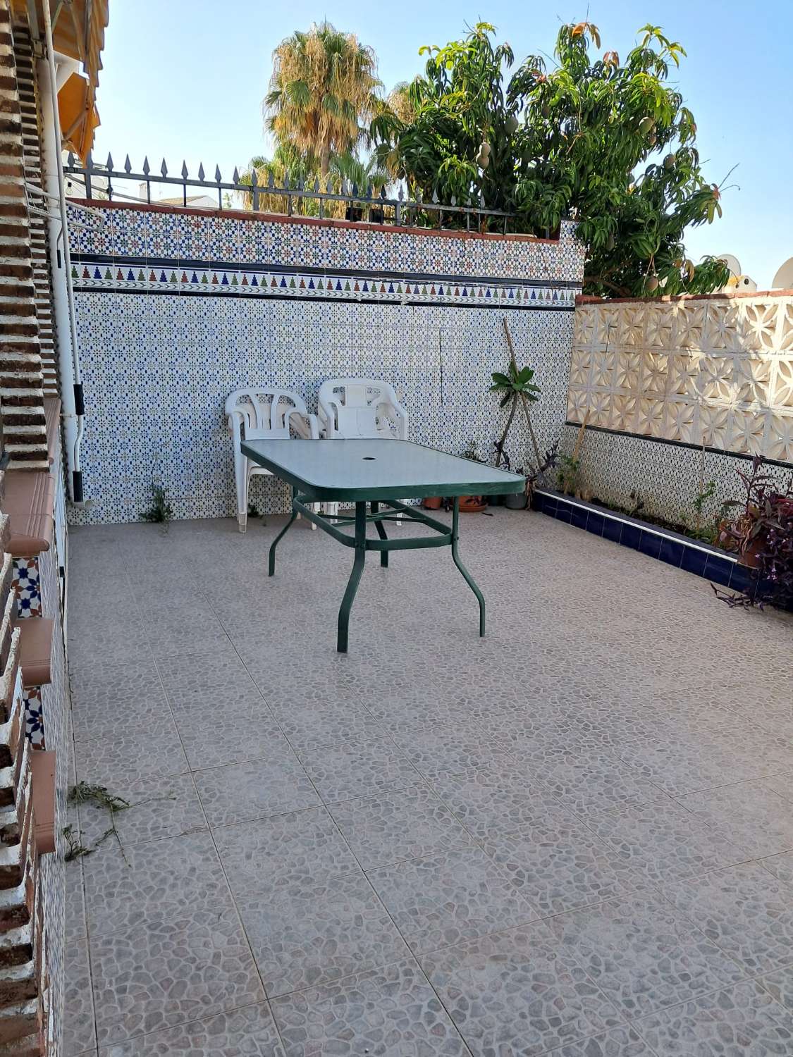 SE  ALQUILA  DESDE AHORA HASTA 31.5.25  Y desde 01/09/2026 hasta 30/06/2027  BONITO APARTAMENTO EN BENALMADENA