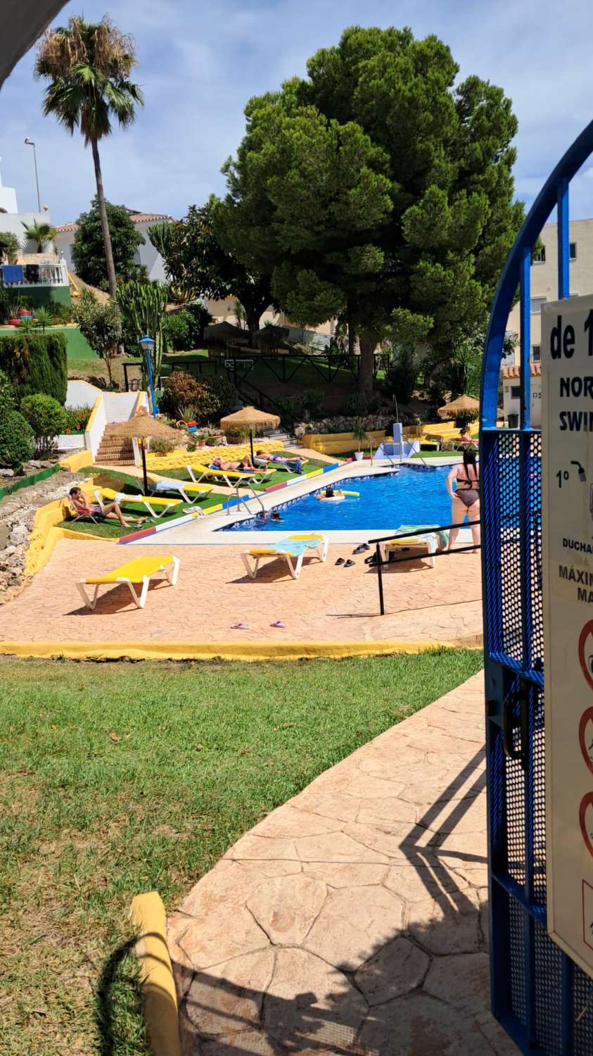 SE  ALQUILA  DESDE AHORA HASTA 31.5.25  Y desde 01/09/2026 hasta 30/06/2027  BONITO APARTAMENTO EN BENALMADENA