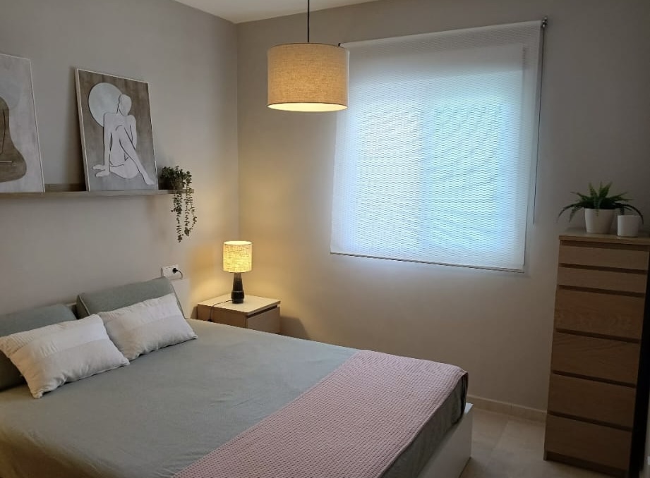 MEDIA TEMPORADA . SE ALQUILA  HASTA 21/06/2026 Y DESDE 01/09/2026- 30/06/2027 BONITO APARTAMENTO EN ZONA MONTERREY (BENALMADENA)