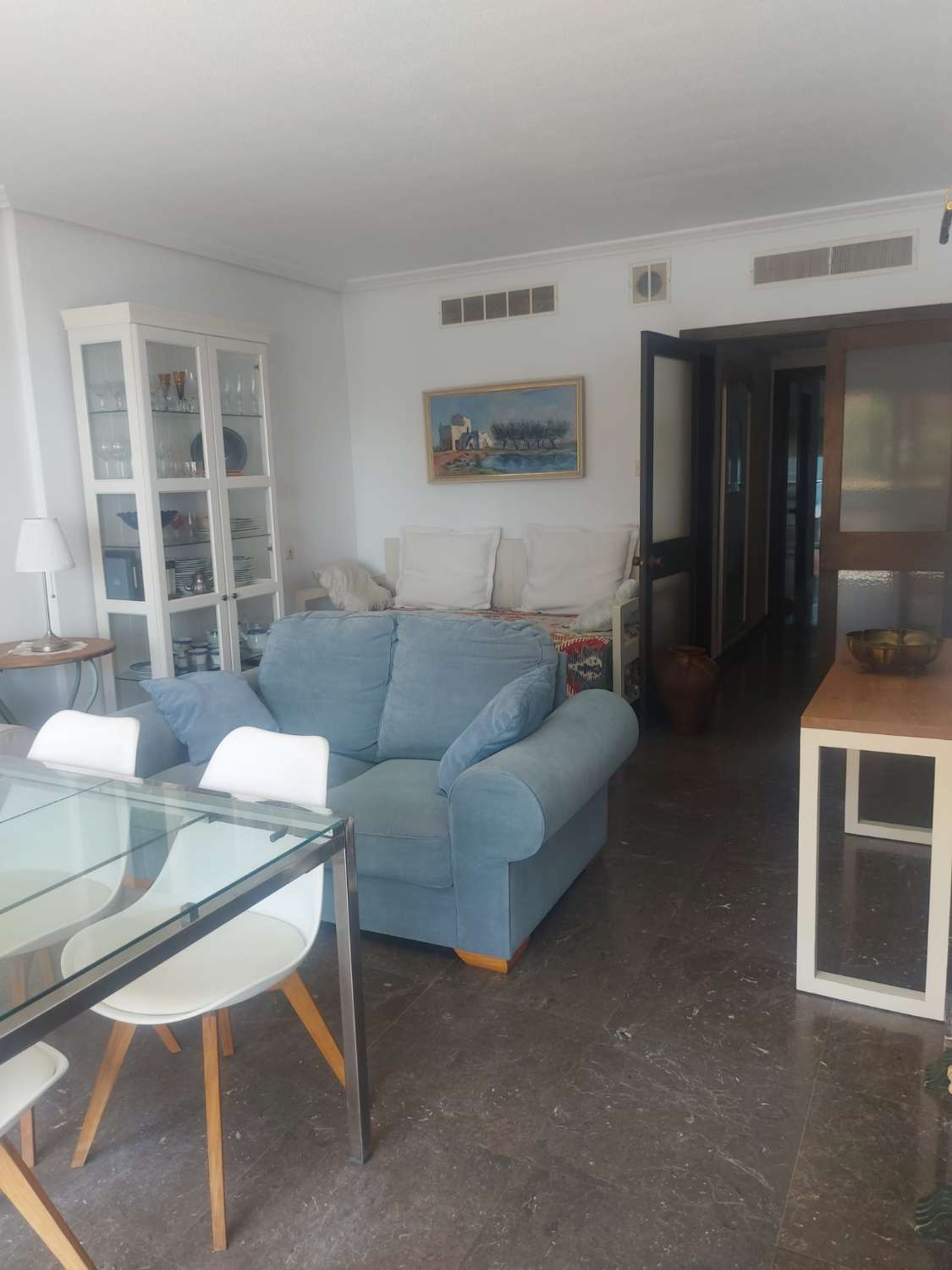 SE ALQUILA DESDE AHORA -30.3.26 Y DESDE 2.4.27-30.6.27  PRECIOSO APARTAMENTO EN 1ª LINEA DE PLAYA  CON VISTAS AL MAR  EN LA CARIHUELA ( TORREMOLINOS )