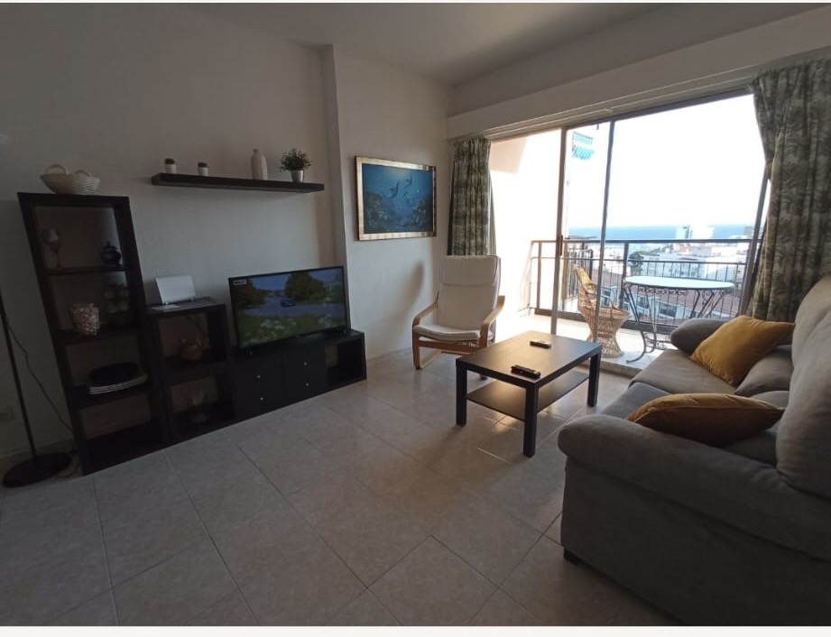SE ALQUILA DESDE 1.3 26-30.6.26 Y desde 1.9.26-30.6.27  BONITO APARTAMENTO CON VISTA AL MAR EN BENALMADENA