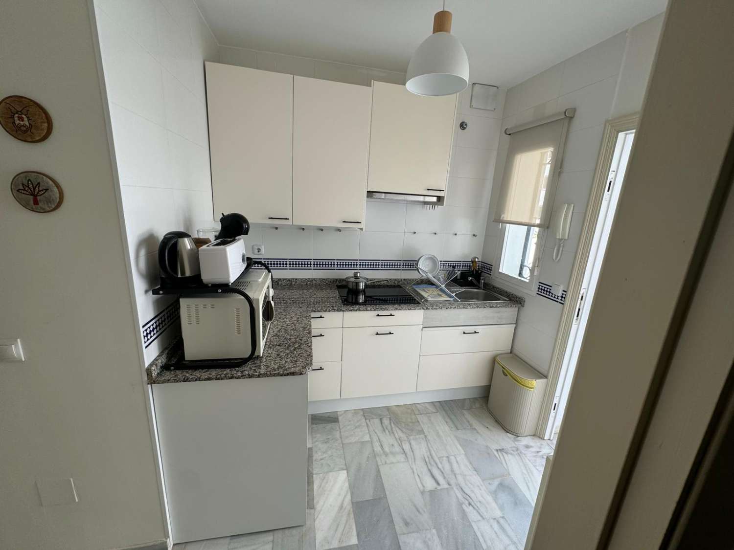 SE ALQUILA DESDE 01/09/2026 HASTA 30/06/2027 BONITO ESTUDIO EN BENALMADENA