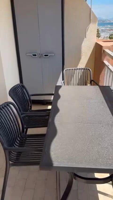 SE ALQUILA DESDE 1.9.26-30.6.27   PRECIOSO APARTAMENTO EN 1ª LINEA DE PLAYA EN FUENGIROLA