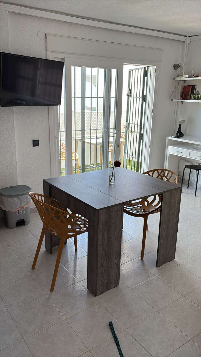 SE ALQUILA DESDE AHORA  HASTA 09/06/2026 Y DESDE01/09/2026-30/06/2027 PRECIOSO APARTAMENTO EN MIJAS COSTA CON VISTAS ESPECTACULARES.