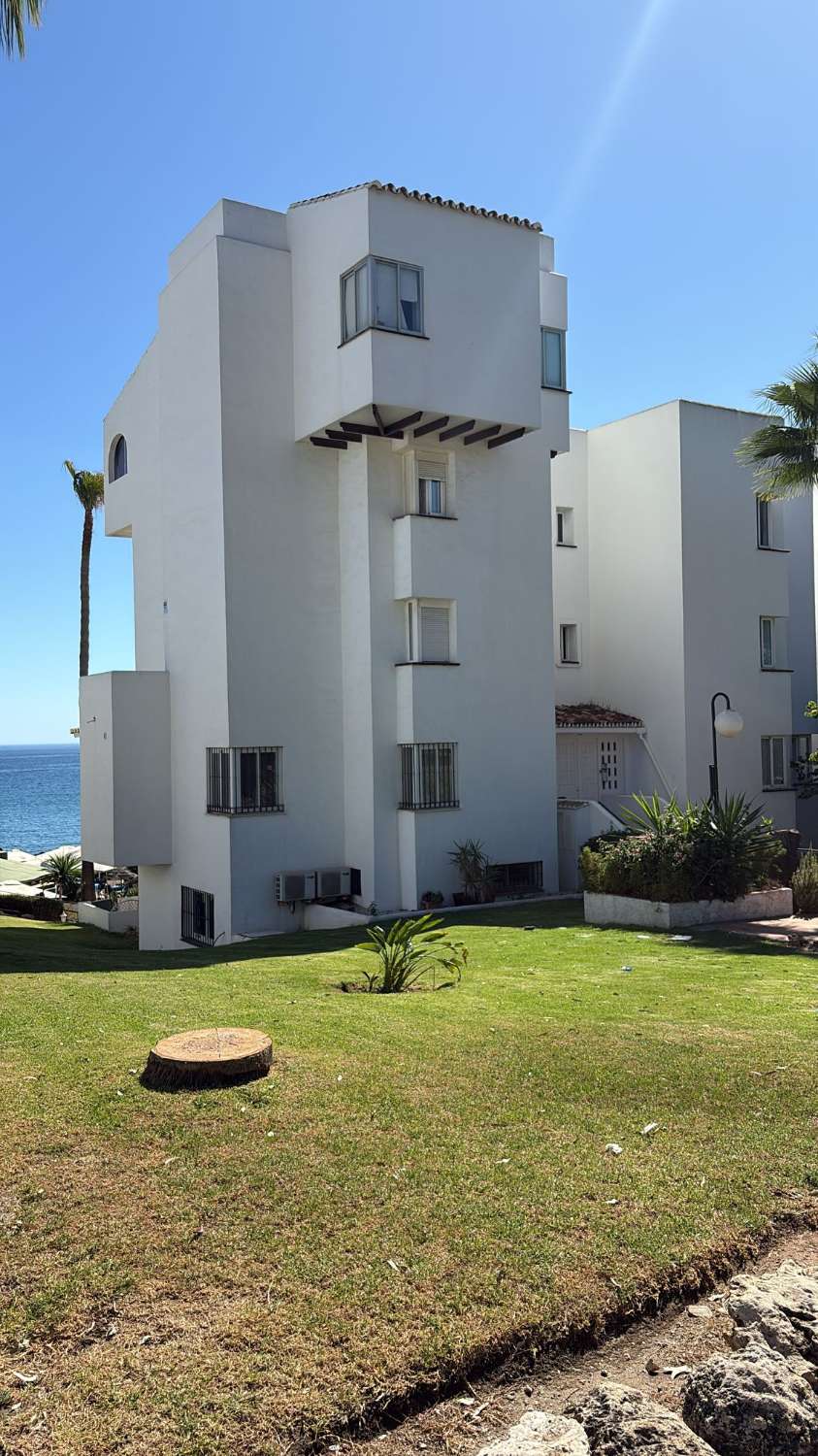 SE ALQUILA DESDE AHORA  HASTA 09/06/2026 Y DESDE01/09/2026-30/06/2027 PRECIOSO APARTAMENTO EN MIJAS COSTA CON VISTAS ESPECTACULARES.