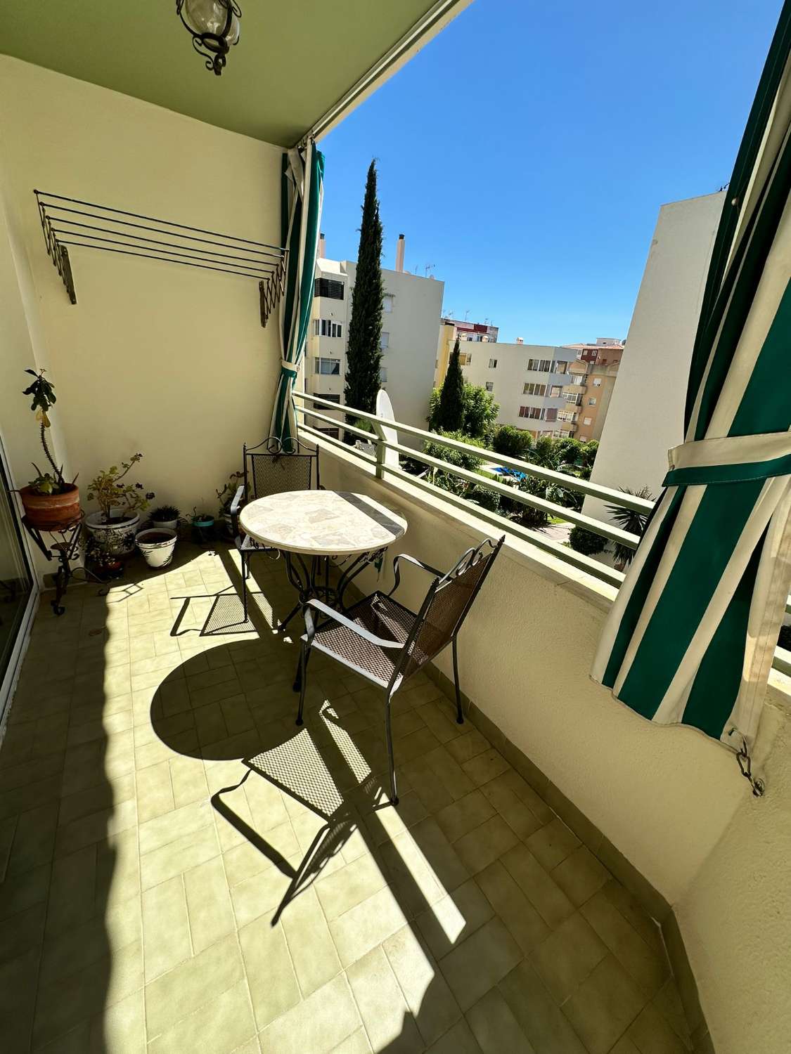 4-ZIMMER-WOHNUNG ZUM VERKAUF IM ZENTRUM VON ARROYO DE LA MIEL (BENALMADENA)