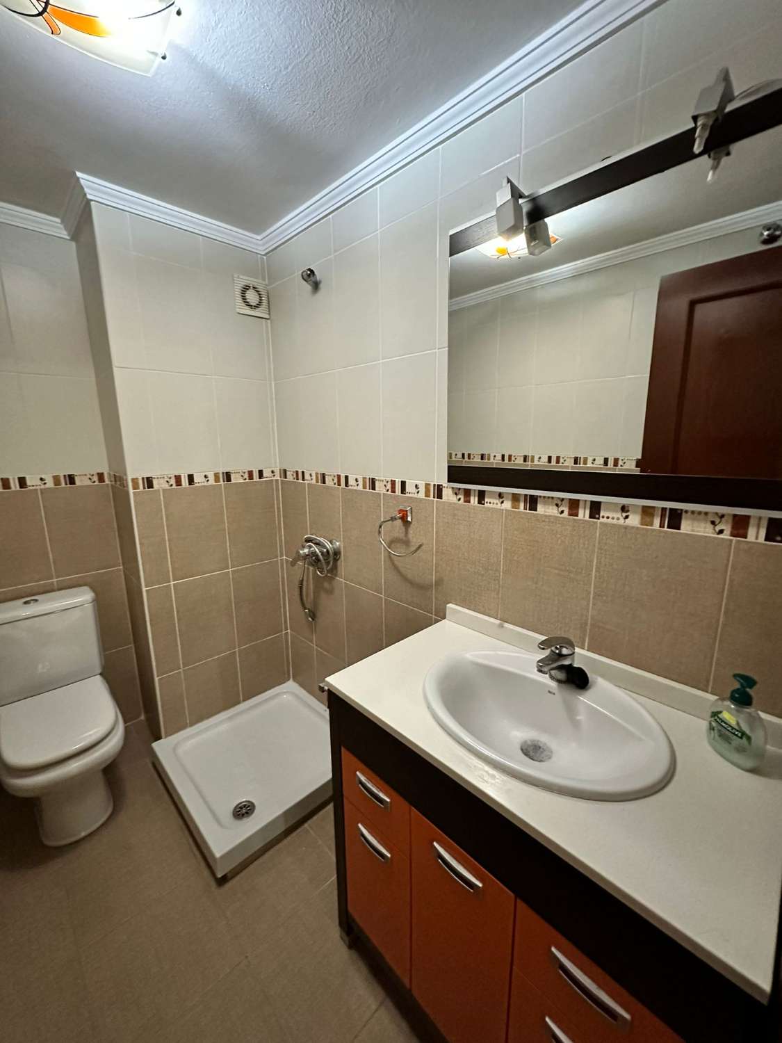 4-ZIMMER-WOHNUNG ZUM VERKAUF IM ZENTRUM VON ARROYO DE LA MIEL (BENALMADENA)