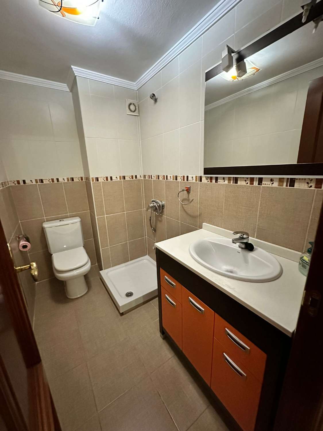 4-ZIMMER-WOHNUNG ZUM VERKAUF IM ZENTRUM VON ARROYO DE LA MIEL (BENALMADENA)