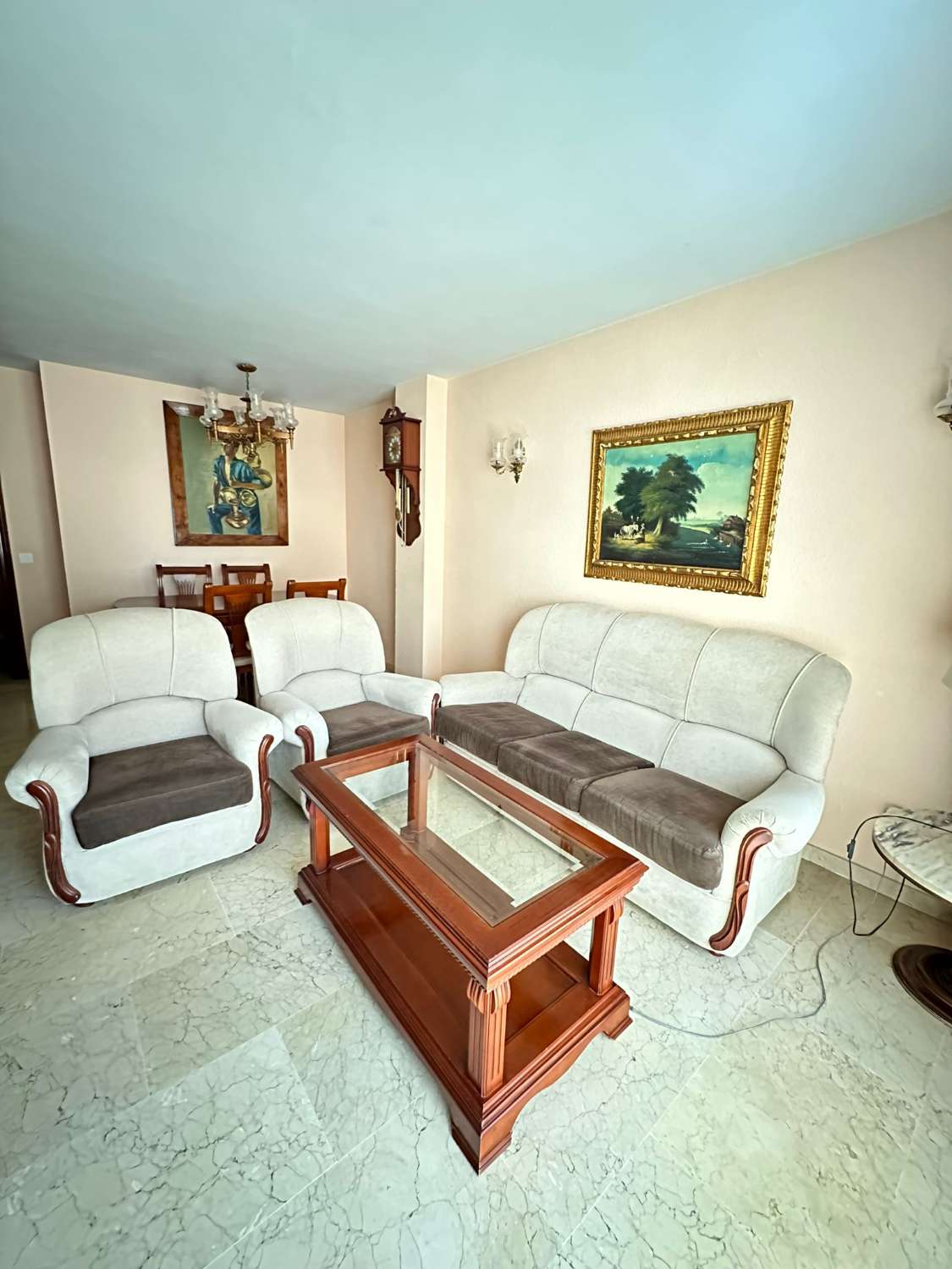 4-ZIMMER-WOHNUNG ZUM VERKAUF IM ZENTRUM VON ARROYO DE LA MIEL (BENALMADENA)