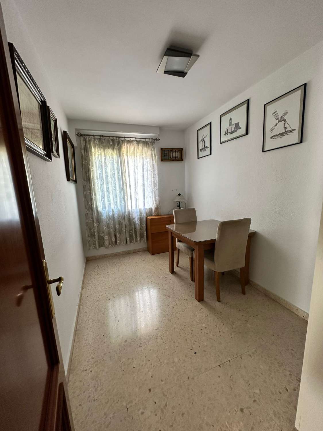 4-ZIMMER-WOHNUNG ZUM VERKAUF IM ZENTRUM VON ARROYO DE LA MIEL (BENALMADENA)