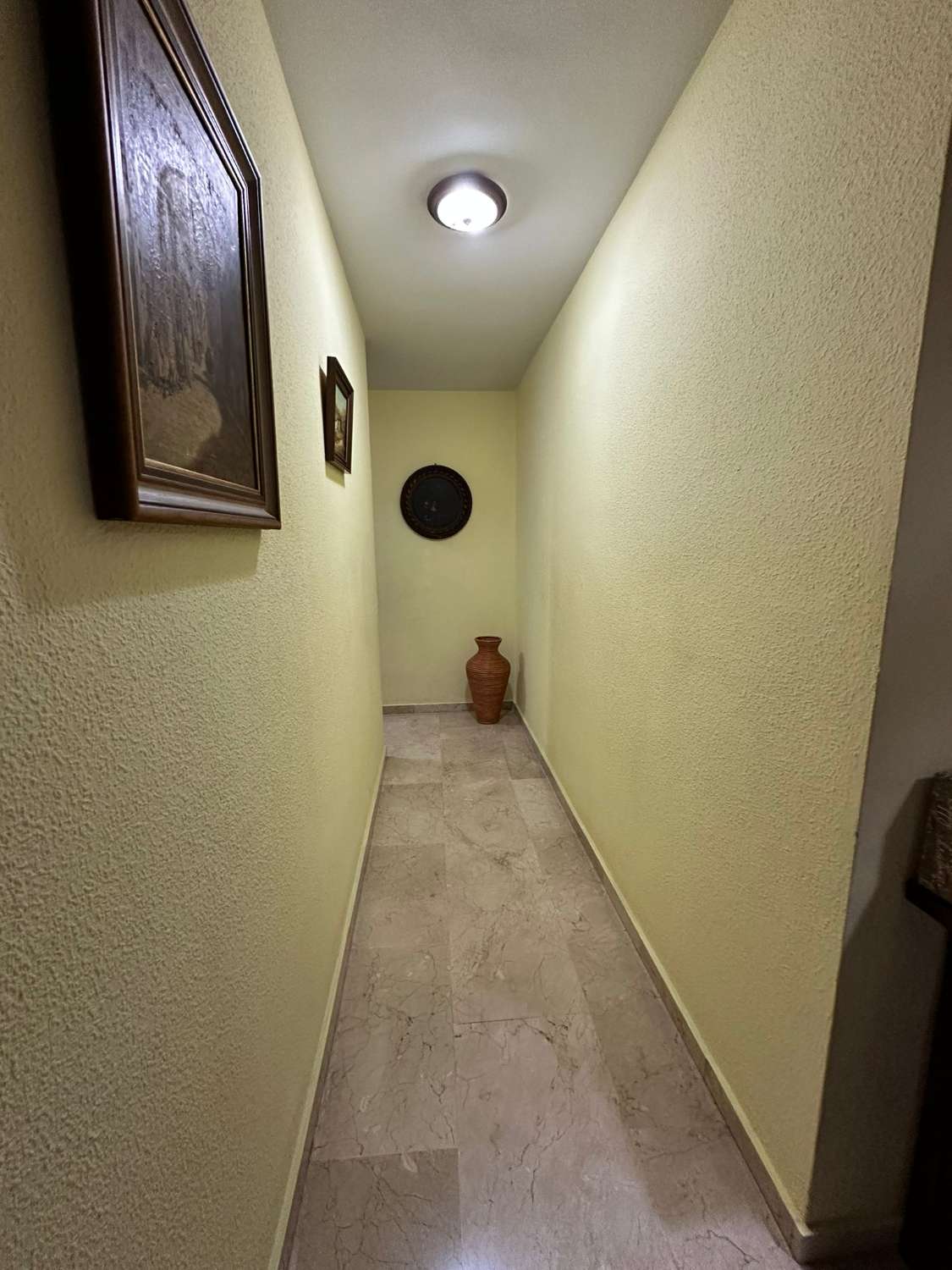 4-ZIMMER-WOHNUNG ZUM VERKAUF IM ZENTRUM VON ARROYO DE LA MIEL (BENALMADENA)