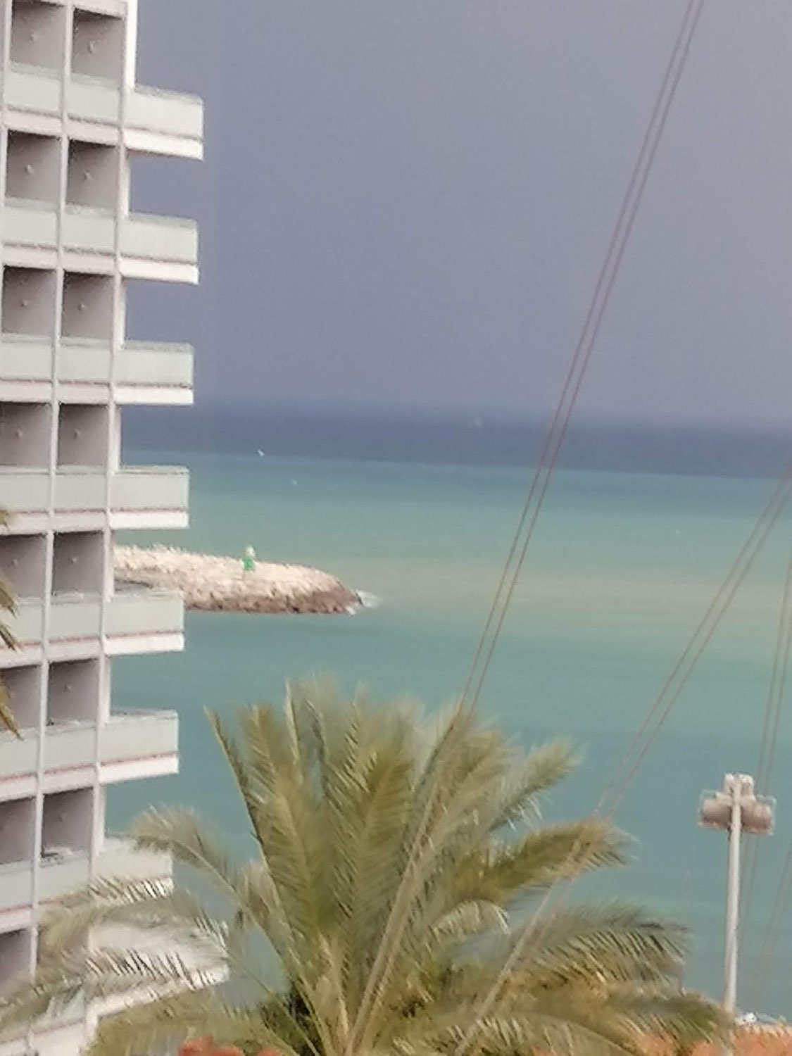 SE ALQUILA DESDE 1.10. 26-  31.5.27 APARTAMENTO CON VISTAS AL MAR A 50METROS DE LA PLAYA EN BENALMADENA