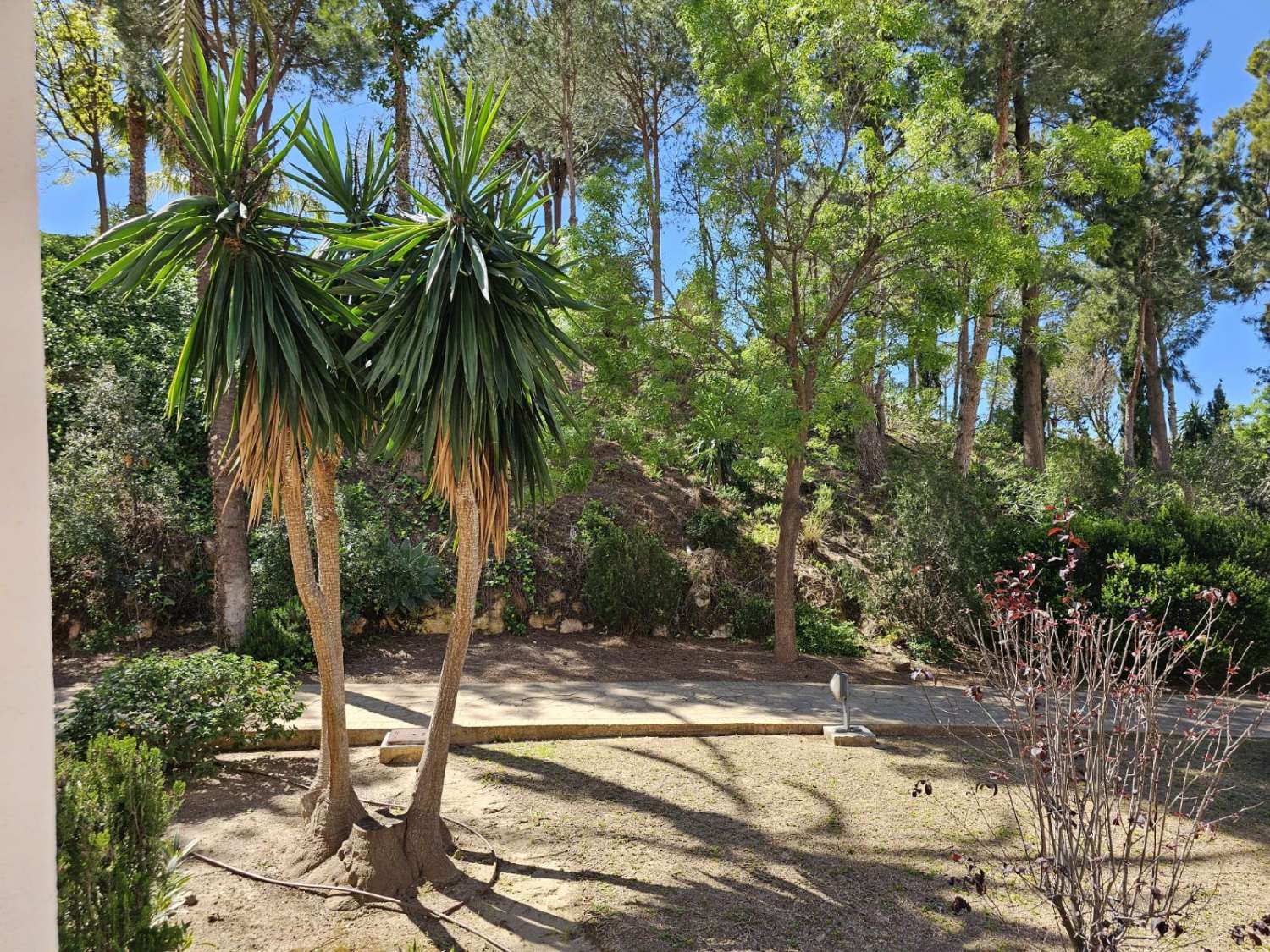 KAUNIS ASUNTO MYYTÄVÄNÄ YLELLISESSÄ KAUPUNGISTUMISESSA TORREQUEBRADASSA (BENALMADENA)