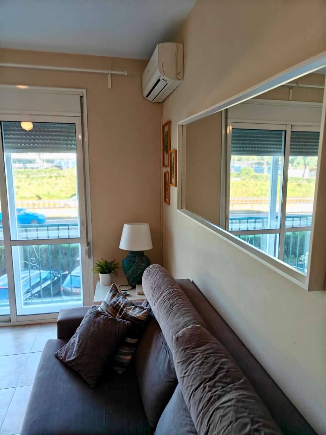 MEDIA TEMPORADA . SE ALQUILA   DESDE 01/09/2026- 30/06/2027BONITO APARTAMENTO EN LA CALA DE MIJAS (MIJAS )