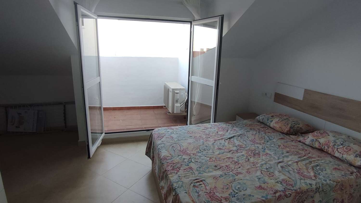 SE ALQUILA DESDE AHORA HASTA 30.6.26  BONITO DUPLEX EN ZONA RANCHO DOMINGO (BENALMADENA PUEBLO )