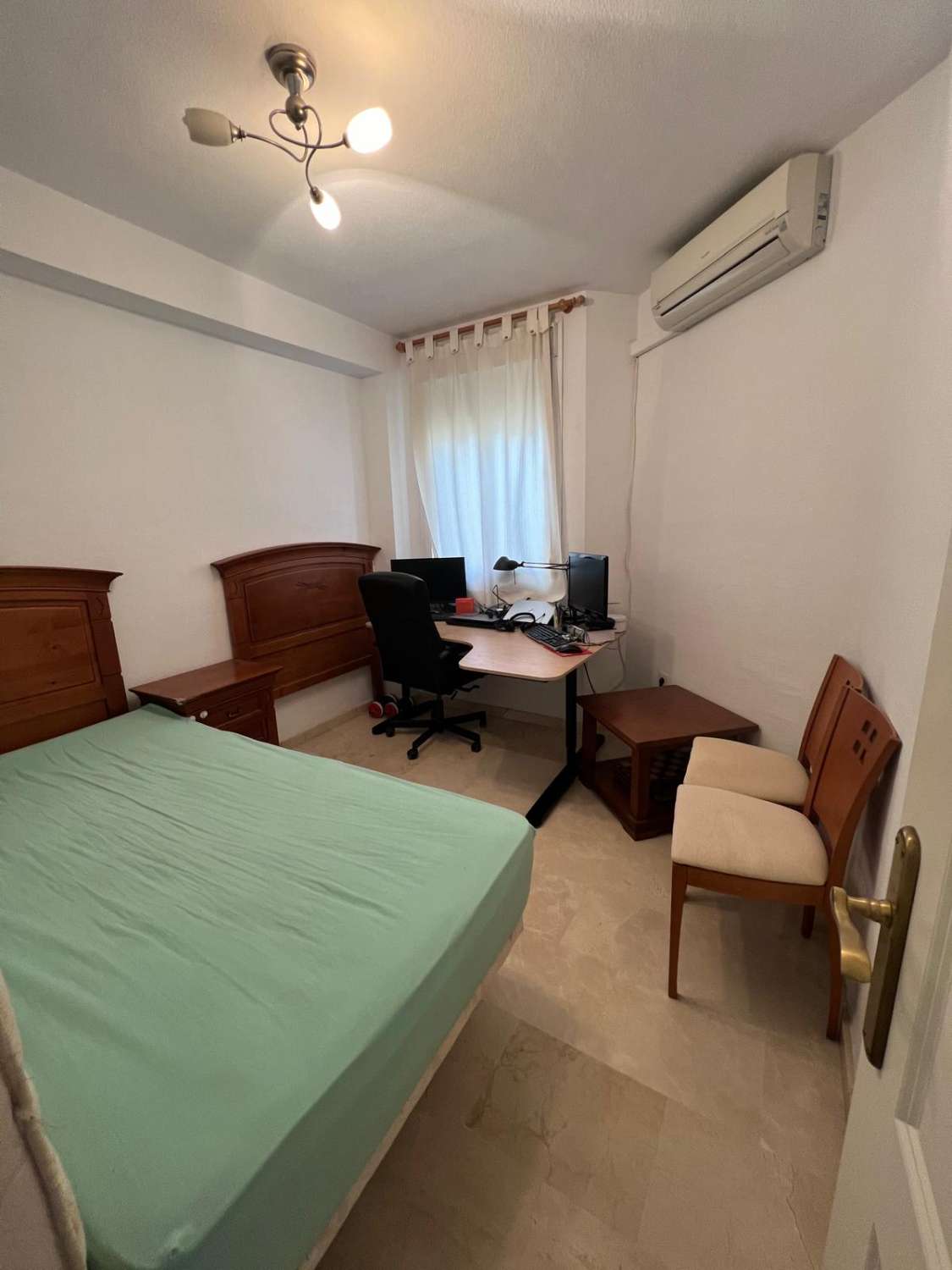 BEL APPARTEMENT À VENDRE EN PLEIN CENTRE DE FUENGIROLA