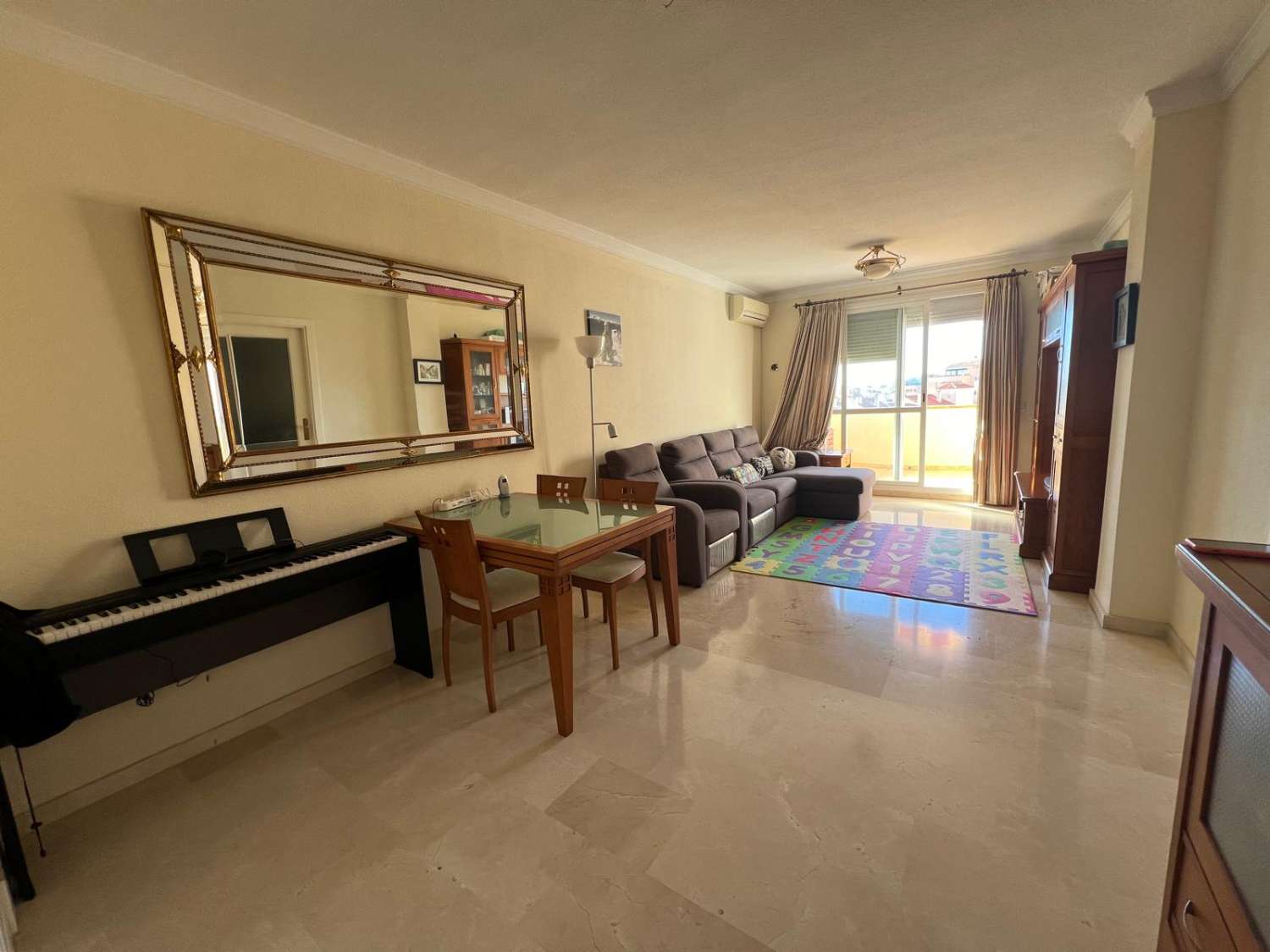 BEL APPARTEMENT À VENDRE EN PLEIN CENTRE DE FUENGIROLA