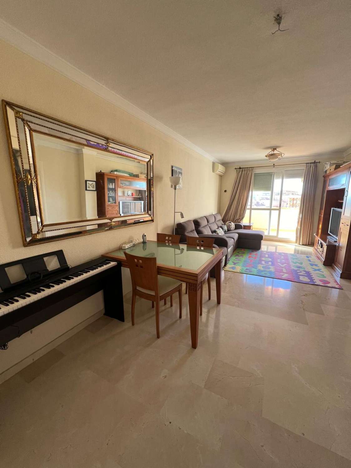 BEL APPARTEMENT À VENDRE EN PLEIN CENTRE DE FUENGIROLA