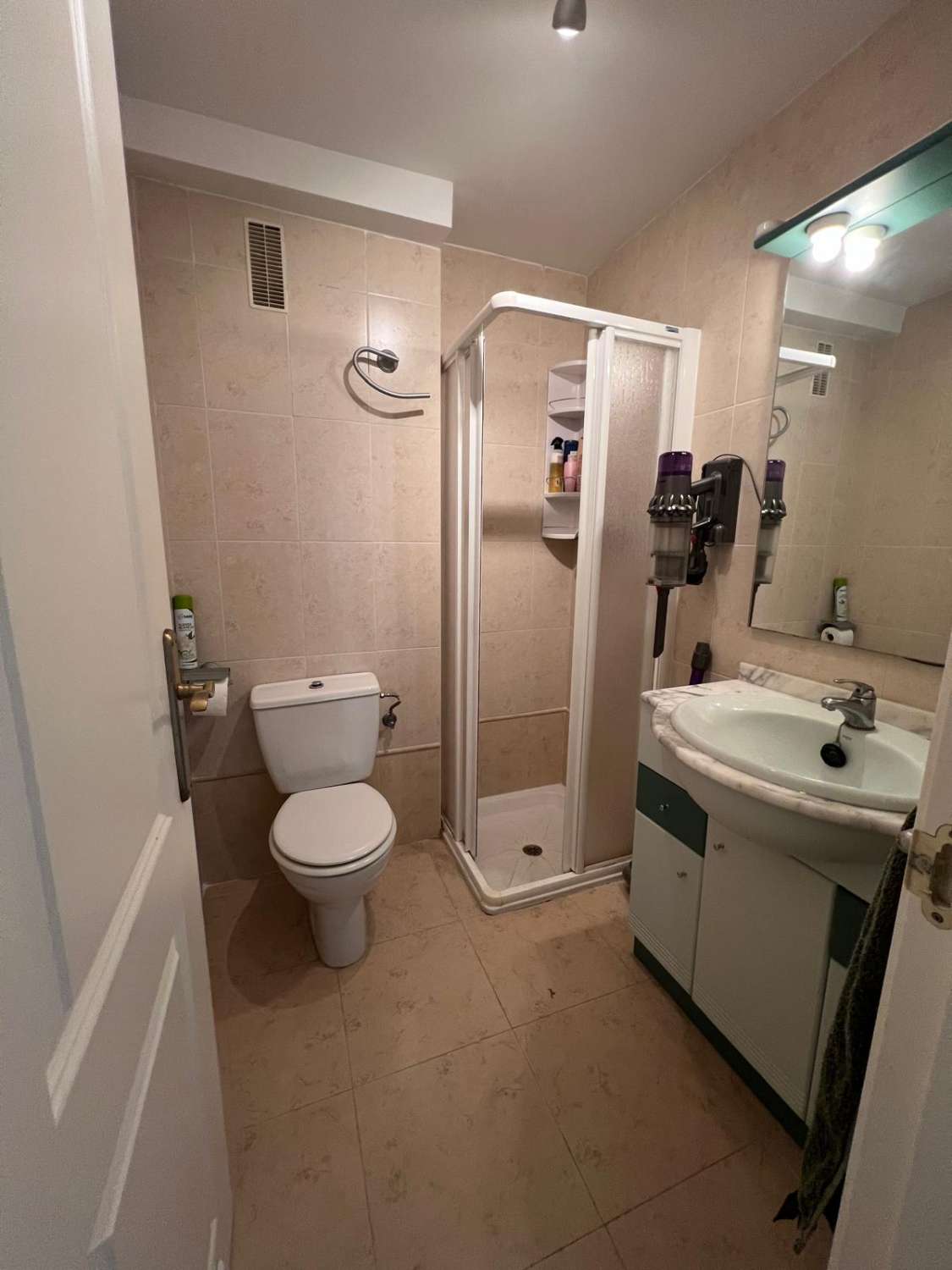 BEL APPARTEMENT À VENDRE EN PLEIN CENTRE DE FUENGIROLA