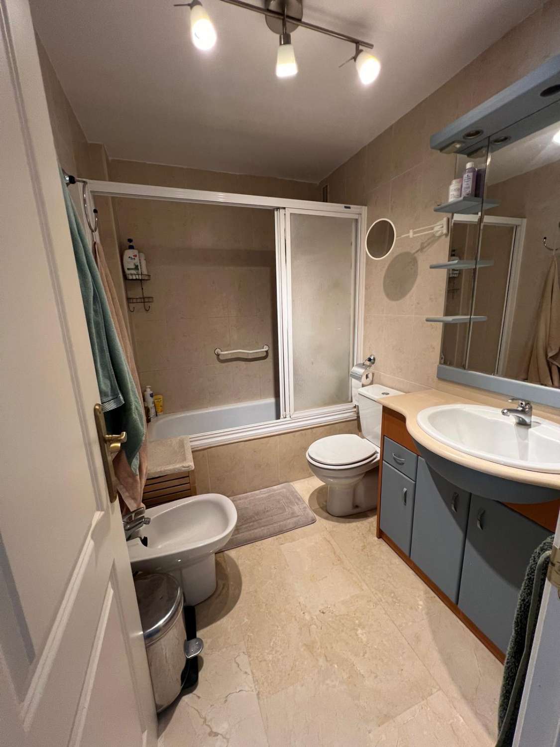 BEL APPARTEMENT À VENDRE EN PLEIN CENTRE DE FUENGIROLA