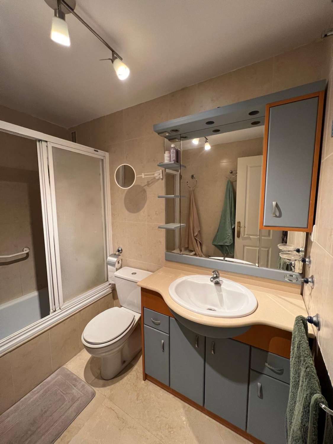 BEL APPARTEMENT À VENDRE EN PLEIN CENTRE DE FUENGIROLA