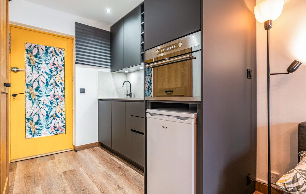 MEDIA TEMPORADA . SE ALQUILA DESDE AHORA HASTA 30.6.26 Y DESDE 01/09/2026- 30/06/2027 PRECIOSO ESTUDIO REFORMADO EN ARROYO DE LA MIEL