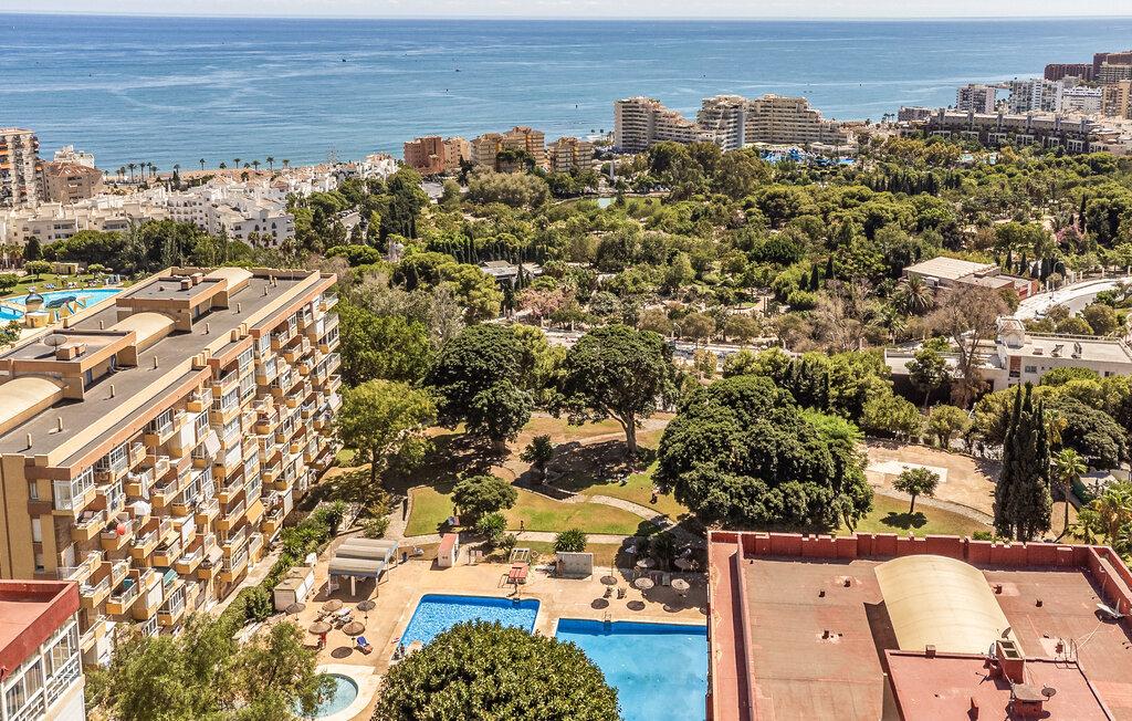 MEDIA TEMPORADA . SE ALQUILA DESDE AHORA HASTA 30.6.26 Y DESDE 01/09/2026- 30/06/2027 PRECIOSO ESTUDIO REFORMADO EN ARROYO DE LA MIEL