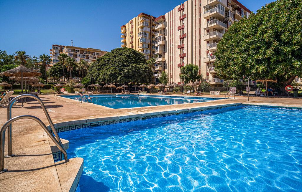 MEDIA TEMPORADA . SE ALQUILA DESDE AHORA HASTA 30.6.26 Y DESDE 01/09/2026- 30/06/2027 PRECIOSO ESTUDIO REFORMADO EN ARROYO DE LA MIEL