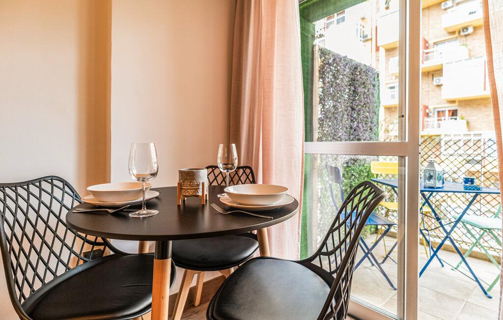 MEDIA TEMPORADA . SE ALQUILA DESDE AHORA HASTA 30.6.26 Y DESDE 01/09/2026- 30/06/2027 PRECIOSO ESTUDIO REFORMADO EN ARROYO DE LA MIEL