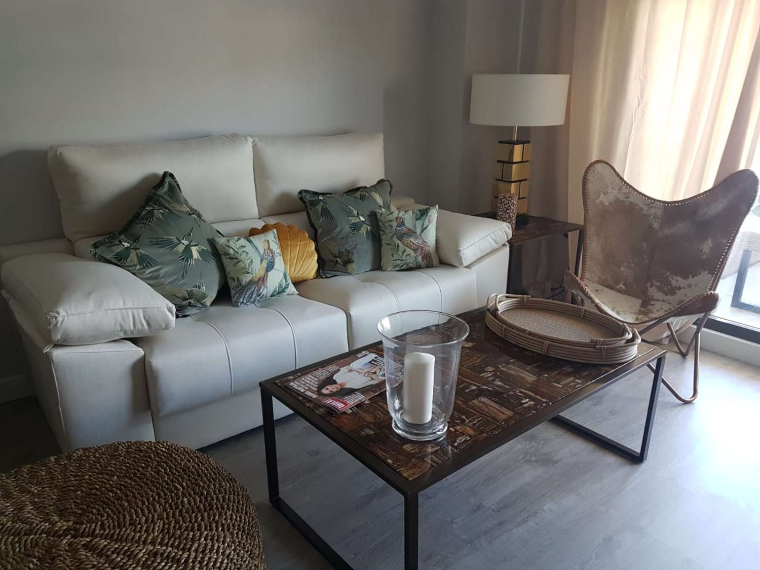 SE ALQUILA DESDE 01.10.26 - 15.6.27 MAGNIFICO APARTAMENTO ENFRENTE DE LA PLAYA EN LOS ALAMOS (TORREMOLINOS)