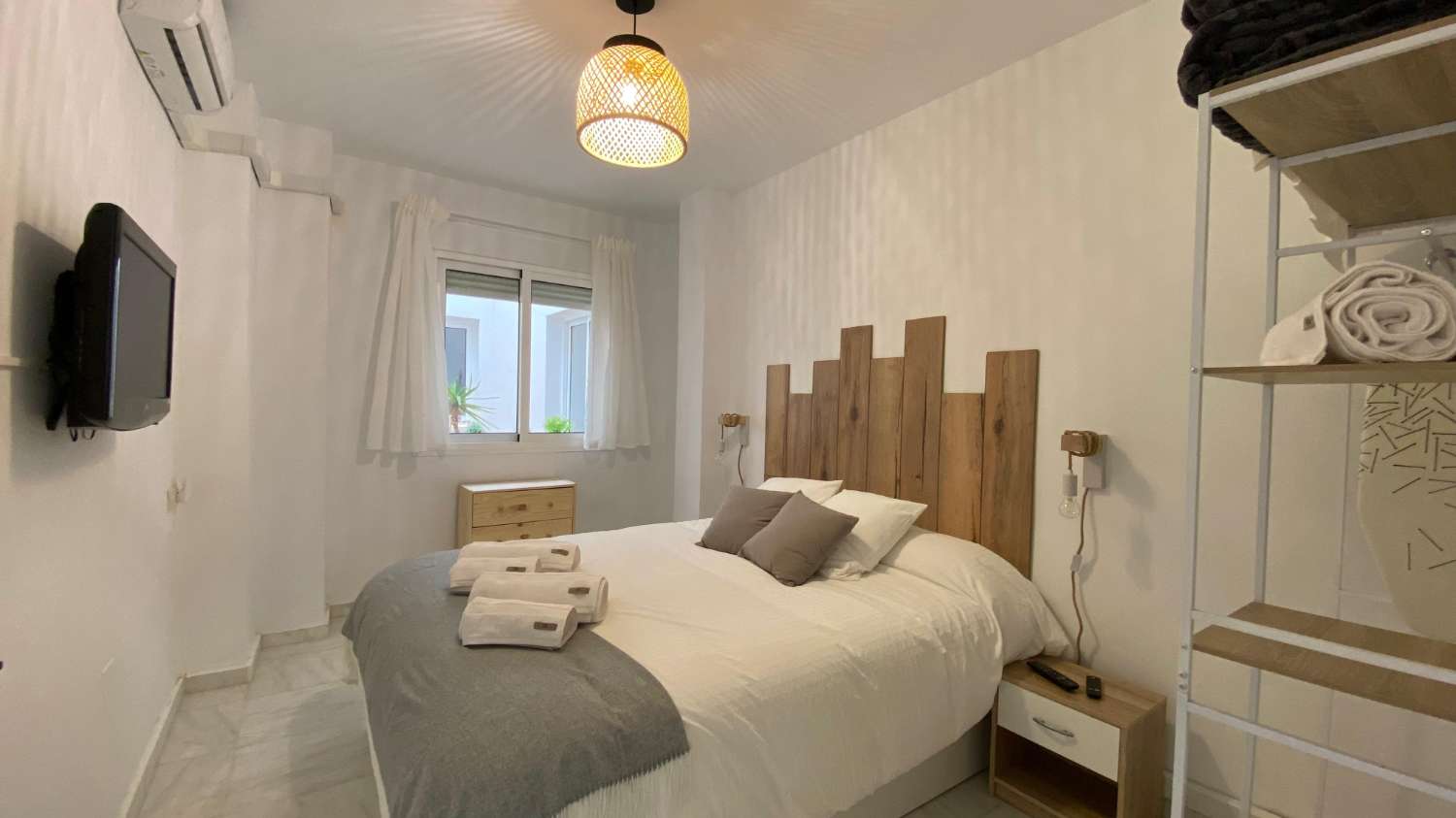 LARGA TEMPORADA . SE ALQUILA BONITO APARTAMENTO DESDE 01.03.26 EN EL CENTRO DE MIJAS PUEBLO