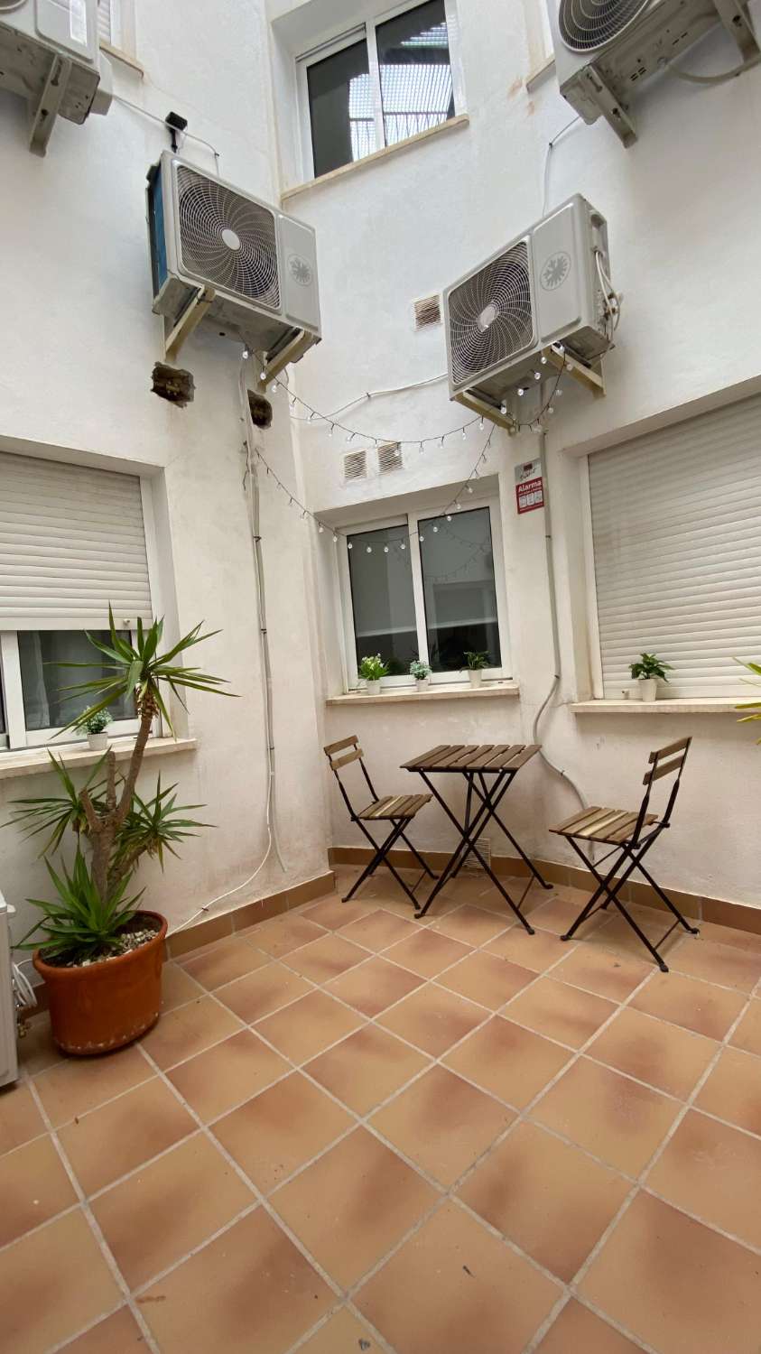 LARGA TEMPORADA . SE ALQUILA BONITO APARTAMENTO DESDE 01.03.26 EN EL CENTRO DE MIJAS PUEBLO