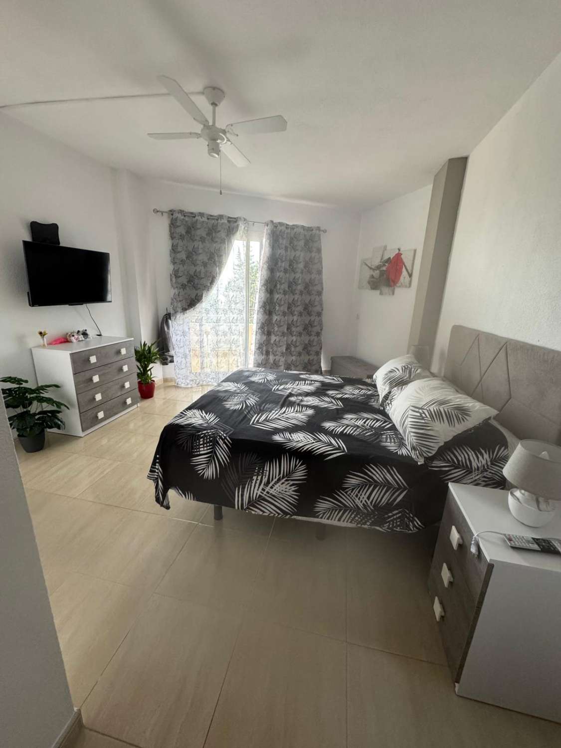 SE ALQUILA DESDE AHORA HASTA 30.6.26 y DESDE 1.9.26-30.6.27 BONITO APARTAMENTO ENTRE TORREMOLINOS Y BENALMADENA