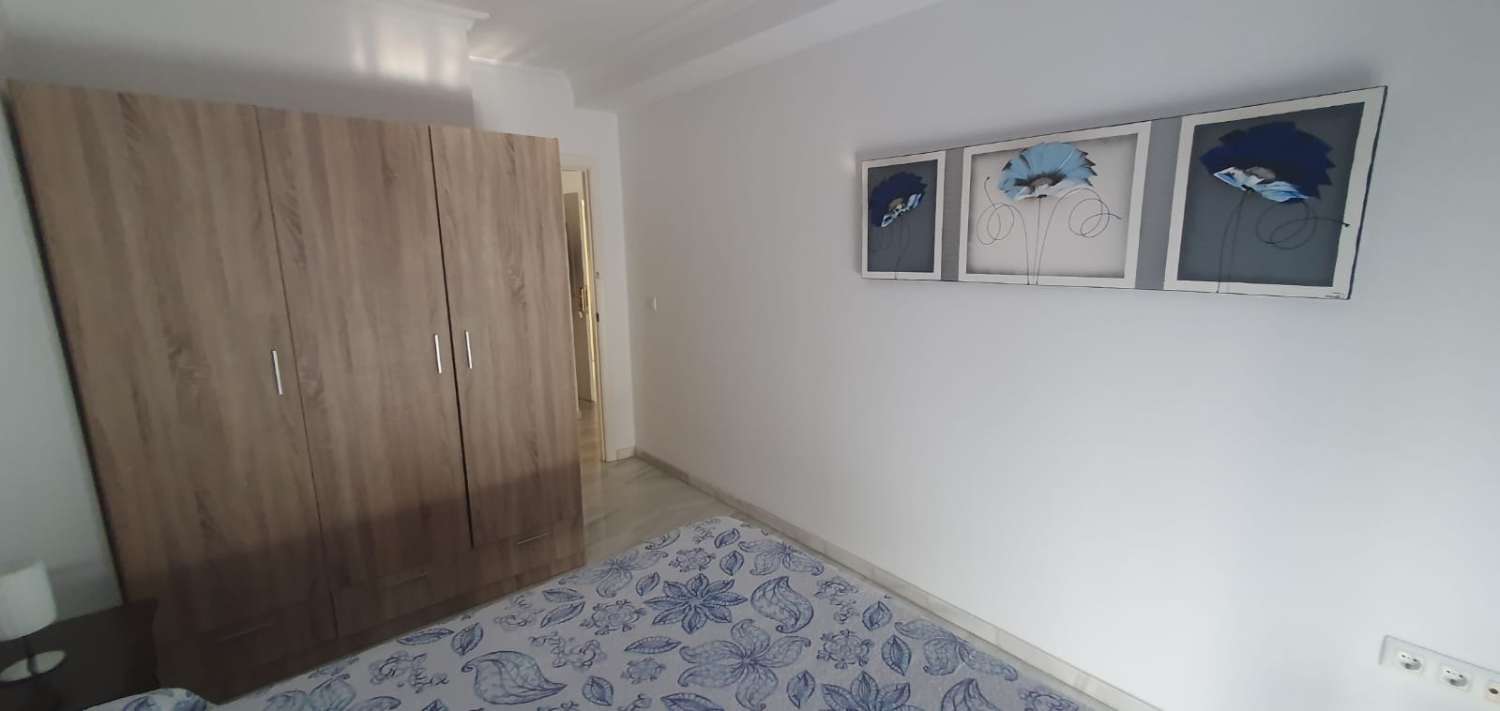 SE ALQUILA POR LARGA TEMPORADA BONITO APARTAMENTO EN FUENGIROLA
