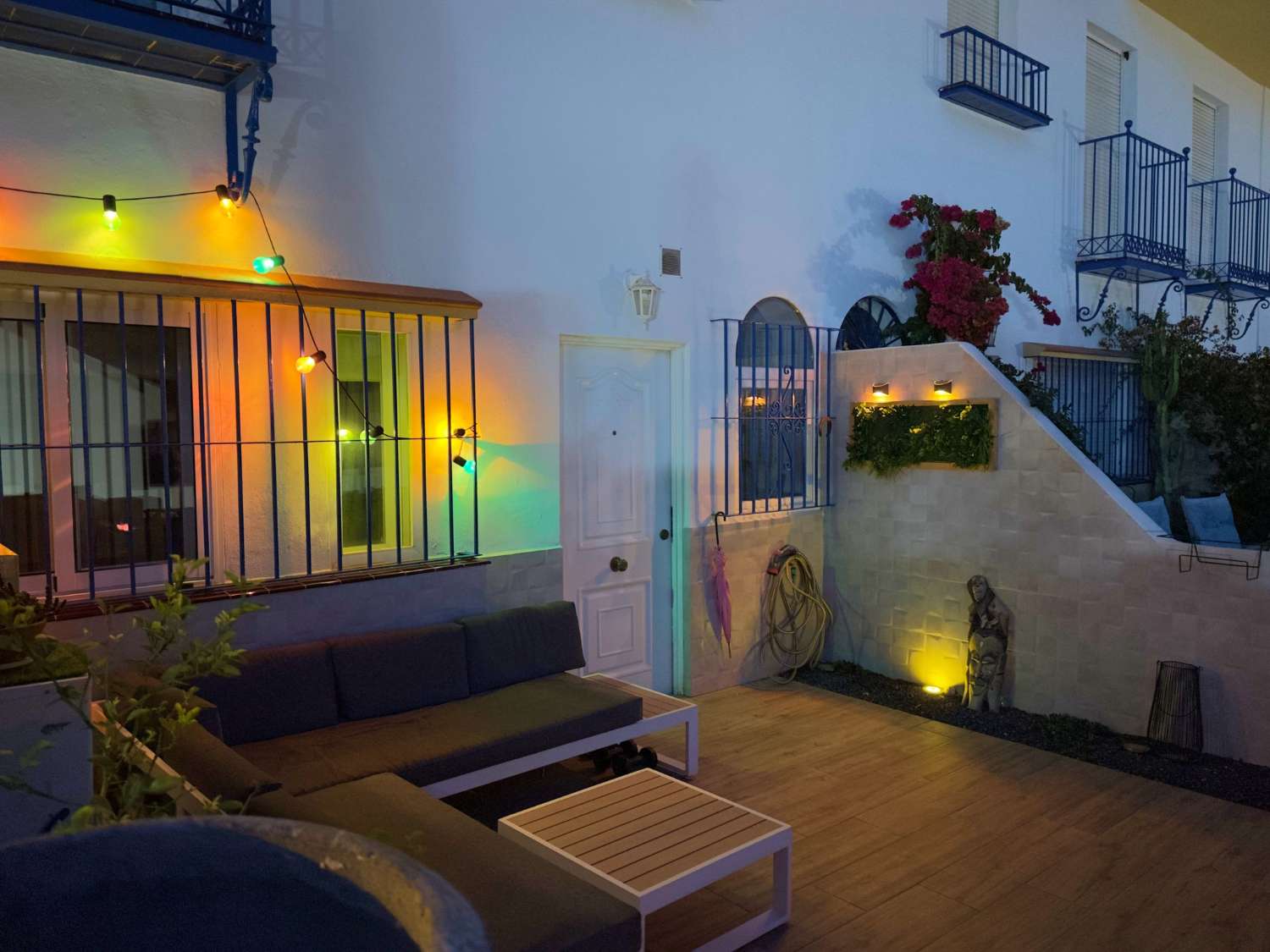 MEDIA TEMPORADA . SE ALQUILA HASTA 30.6.26 Y DESDE01/09/2026-30/06/2027 BONITO DUPLEX CERCA DE LA PLAYA EN BENALMADENA