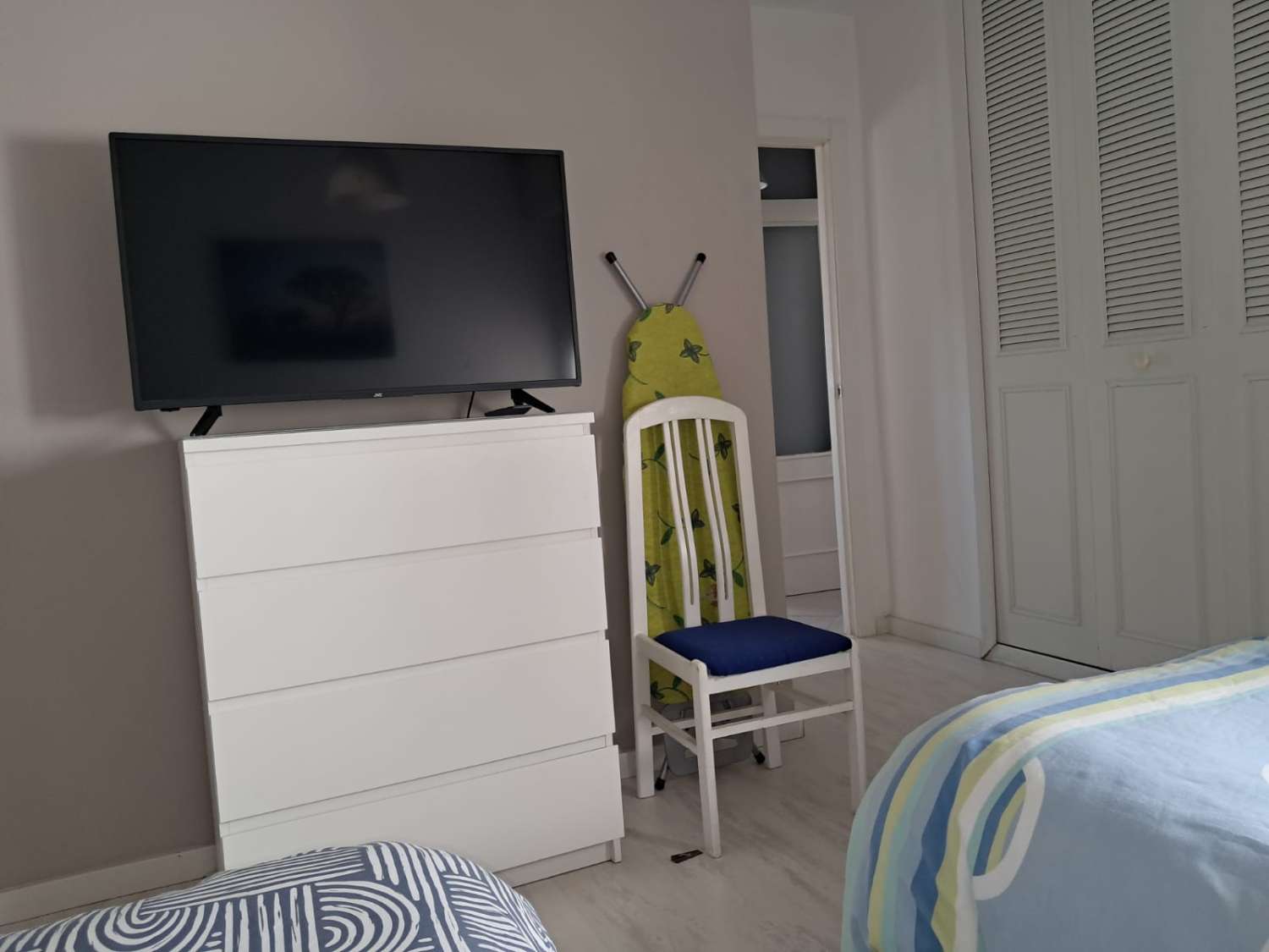 MEDIA TEMPORADA . SE ALQUILA DE 1.10.26-30.06.27 BONITO APARTAMENTOCON VISTAS AL MAR  EN CENTRO DE ARROYO DE LA MIEL