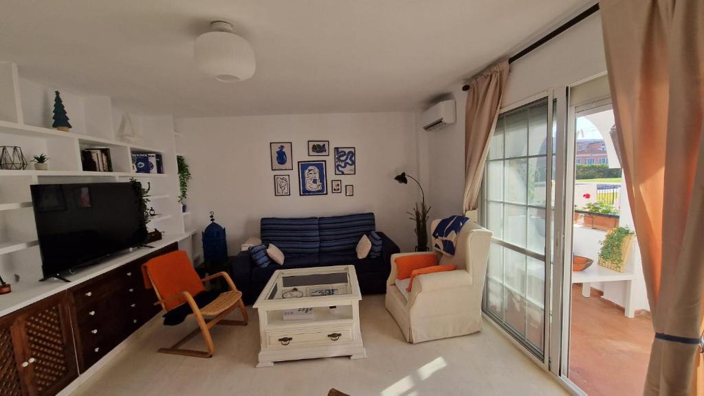 SE ALQUILA HASTA 30.6.26  y  DESDE 15.9.26-30.6.27 PRECIOSO APARTAMENTO EN CALAHONDA (MIJAS COSTA)