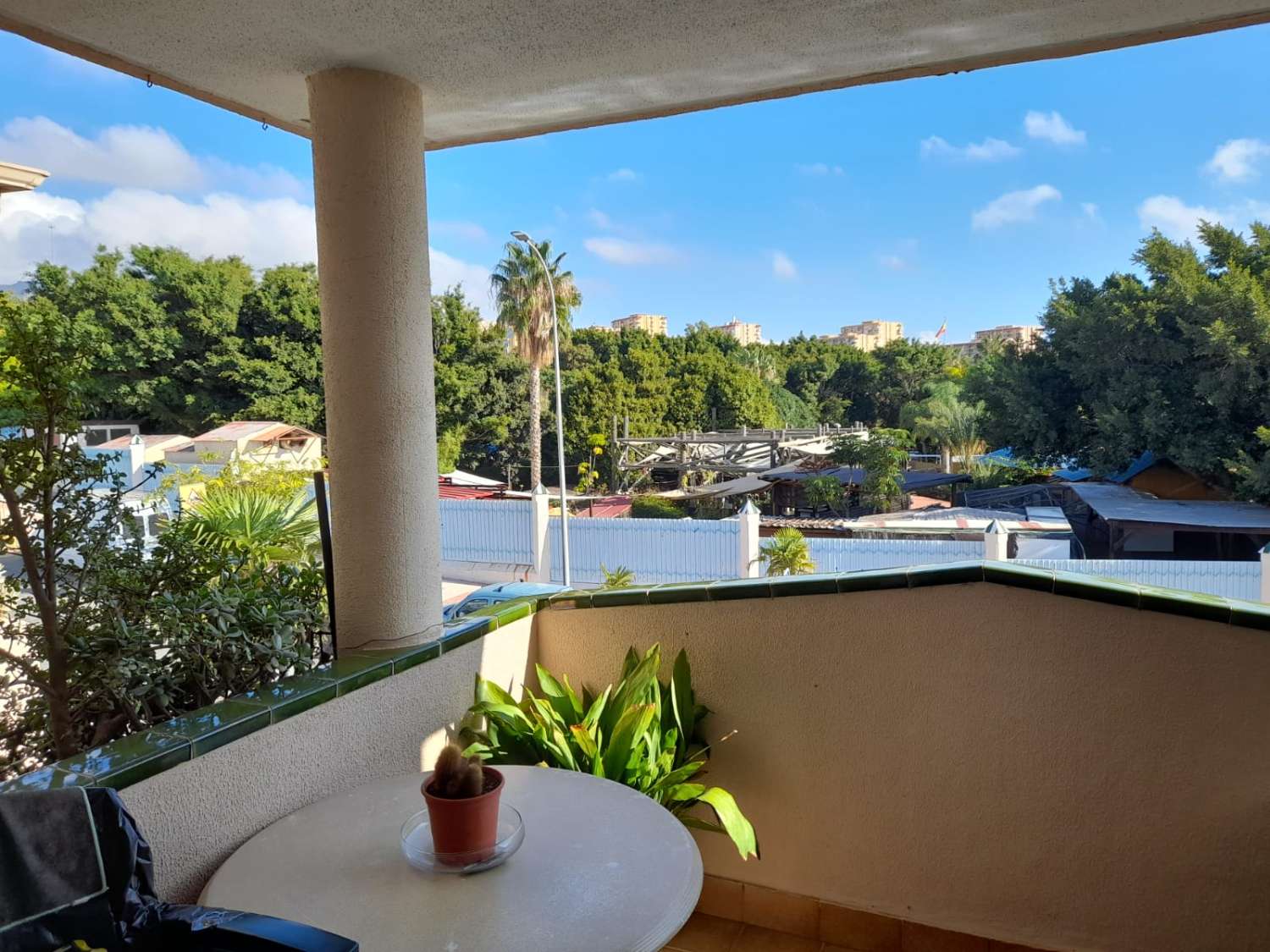 UPEA ASUNTO MYYTÄVÄNÄ BENALMADENA PARQUE DE LA PALOMAN ALUEELLA