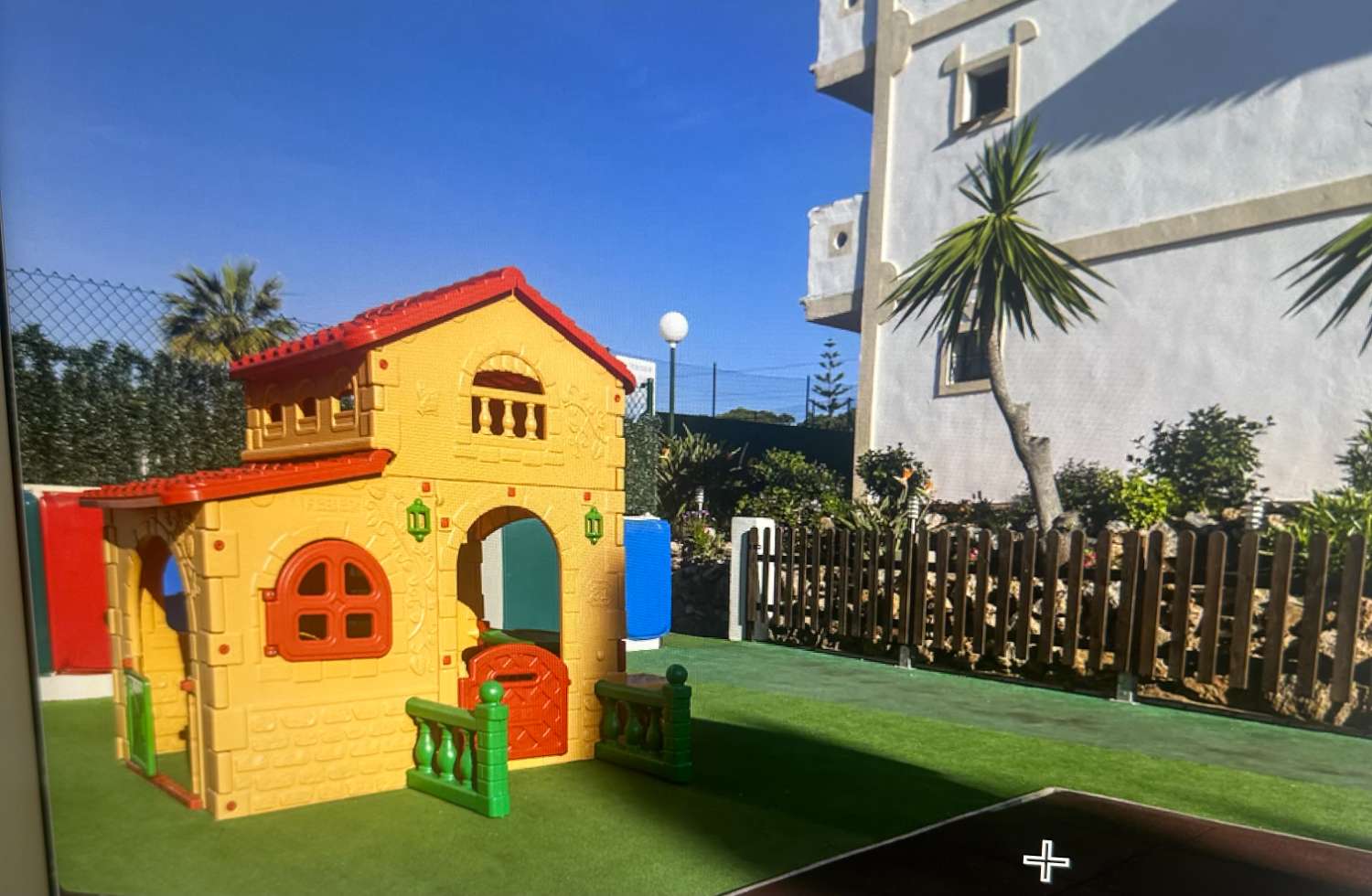 SE ALQUILA DESDE AHORA HASTA 31.5.26 Y DESDE 01/09/2026 HASTA 30/06/2027 PRECIOSO APARTAMENTO CON VISTAS AL MAR  EN CALAHONDA (MIJAS COSTA)