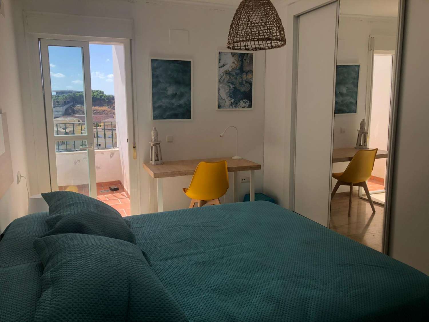 SE ALQUILA DESDE AHORA HASTA 30.6.26 Y DESDE 1.9.26-30.6.27 PRECIOSO APARTAMENTO CON VISTAS AL MAR EN BENALMADENA