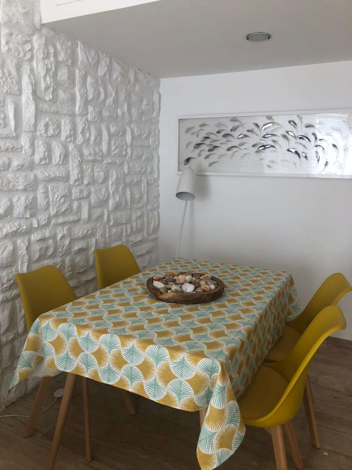 SE ALQUILA DESDE AHORA HASTA 30.6.26 Y DESDE 1.9.26-30.6.27 PRECIOSO APARTAMENTO CON VISTAS AL MAR EN BENALMADENA